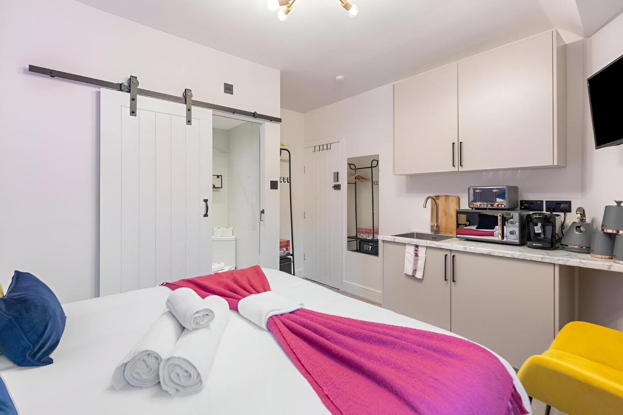 Tiny Apartment *