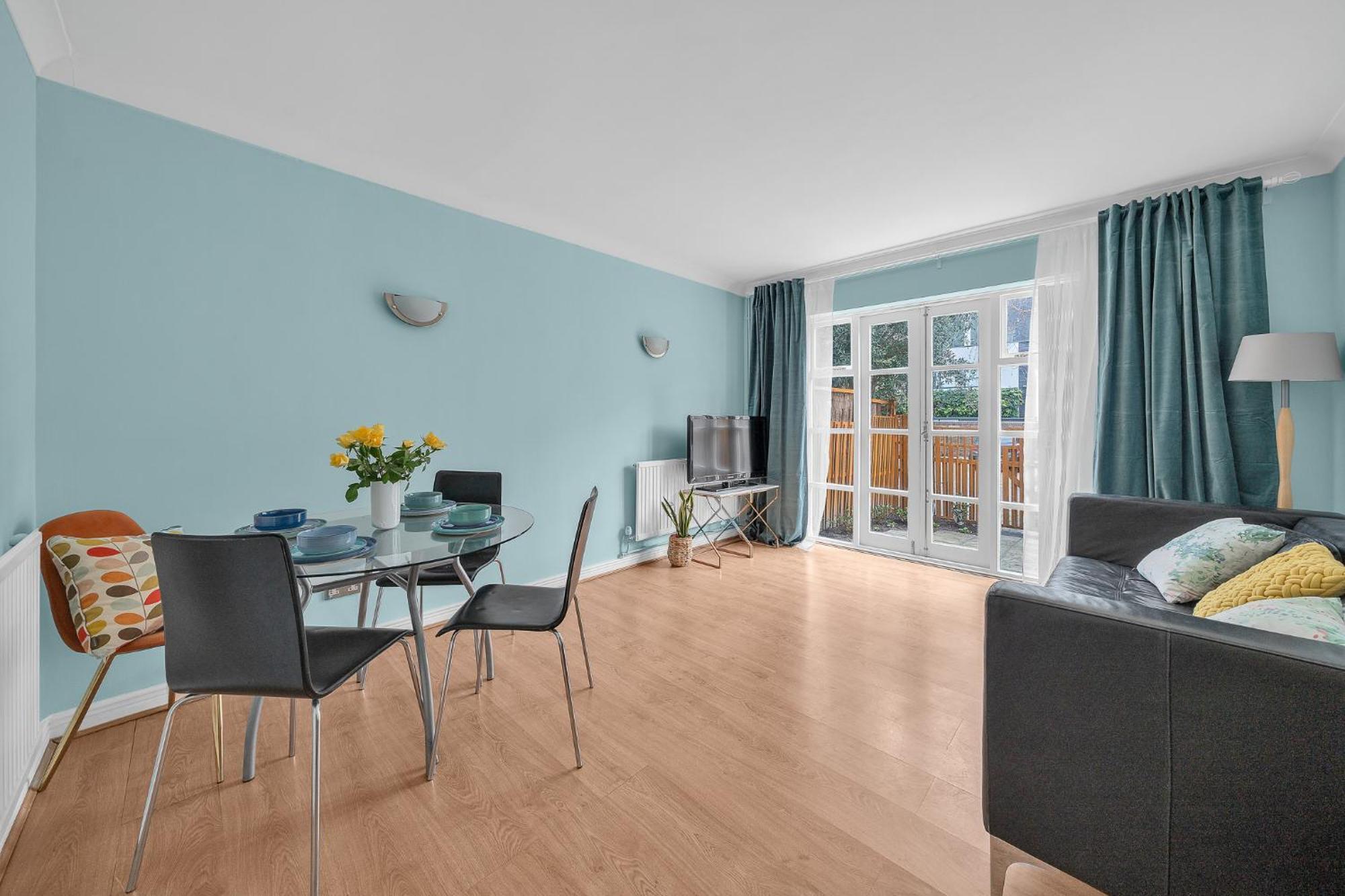 Tower Bridge 2 Bedrooms House London