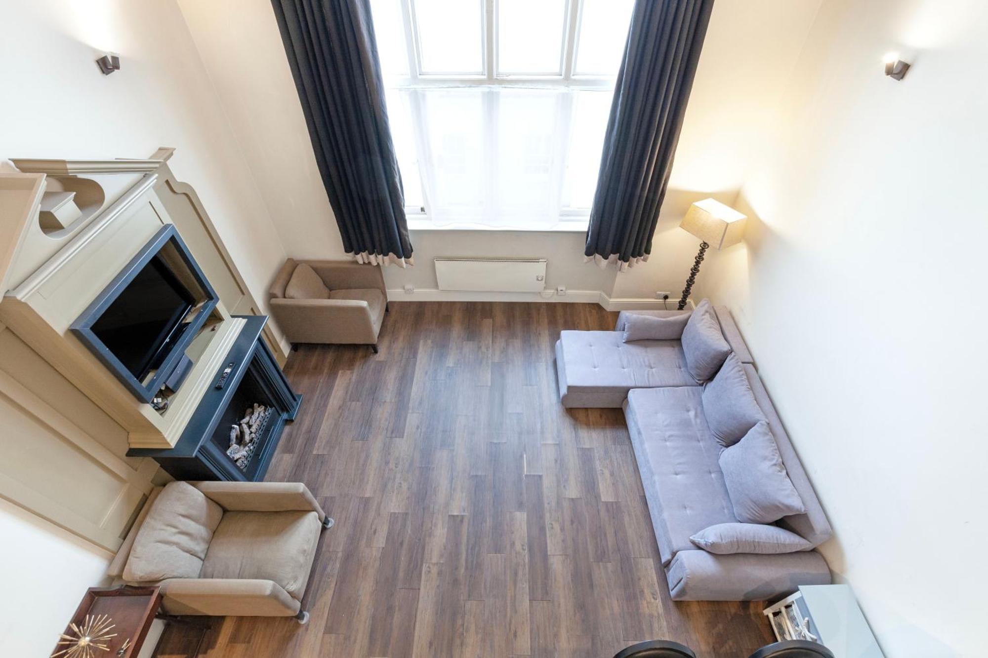 Luxury One Bedroom Mezzanine In Paddington Apartment London