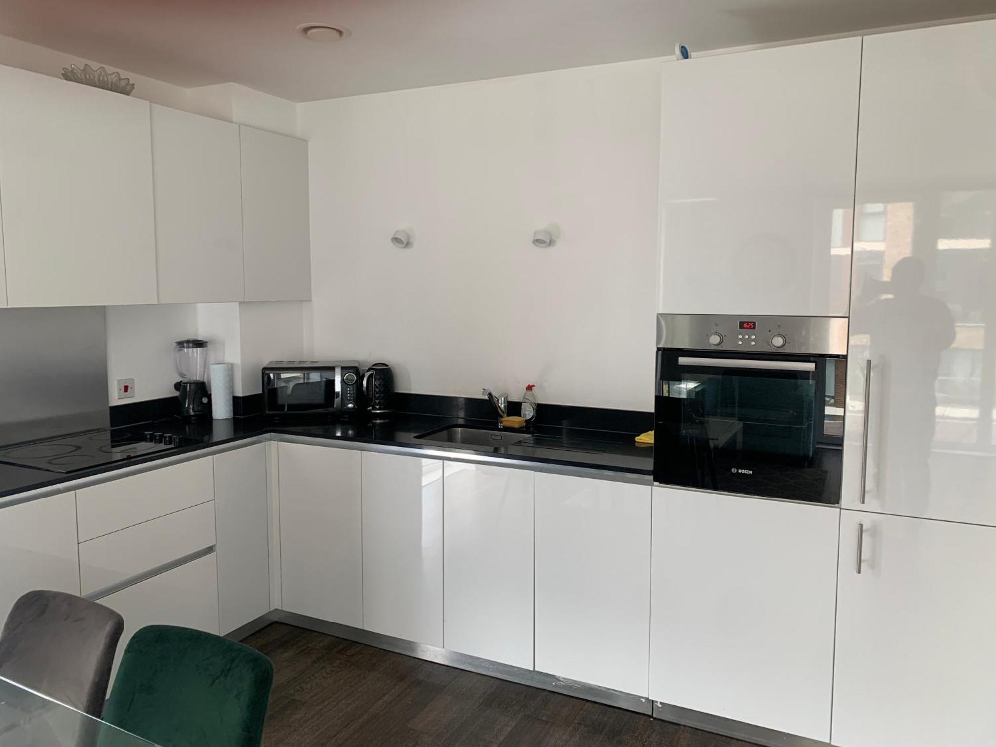 Modern Hi-rse 1bedroom Apartment
