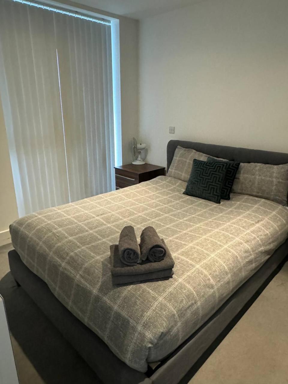 Apartment Modern Hi-rse 1bedroom *