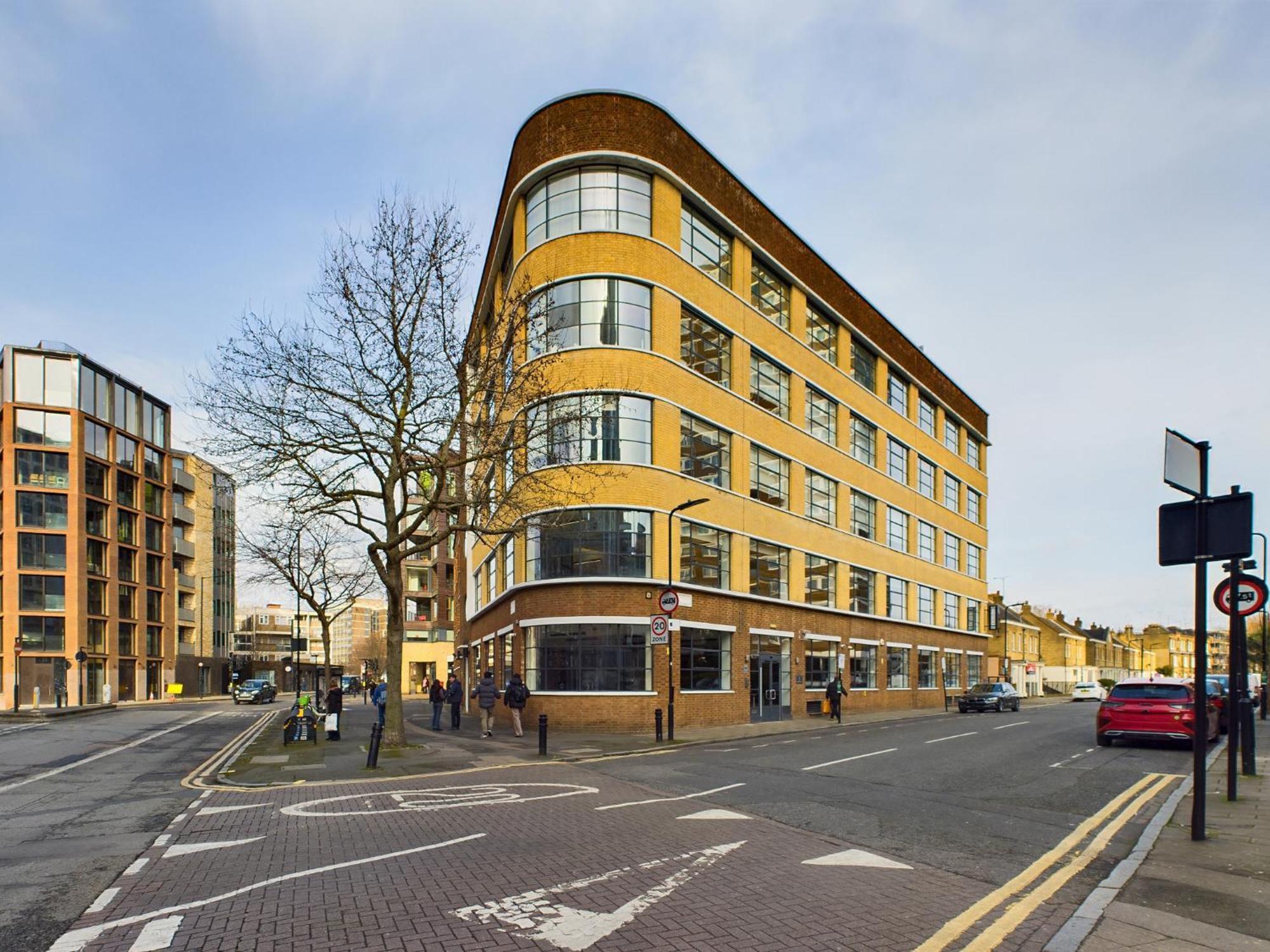 Be - The Old Street Residences Apartment