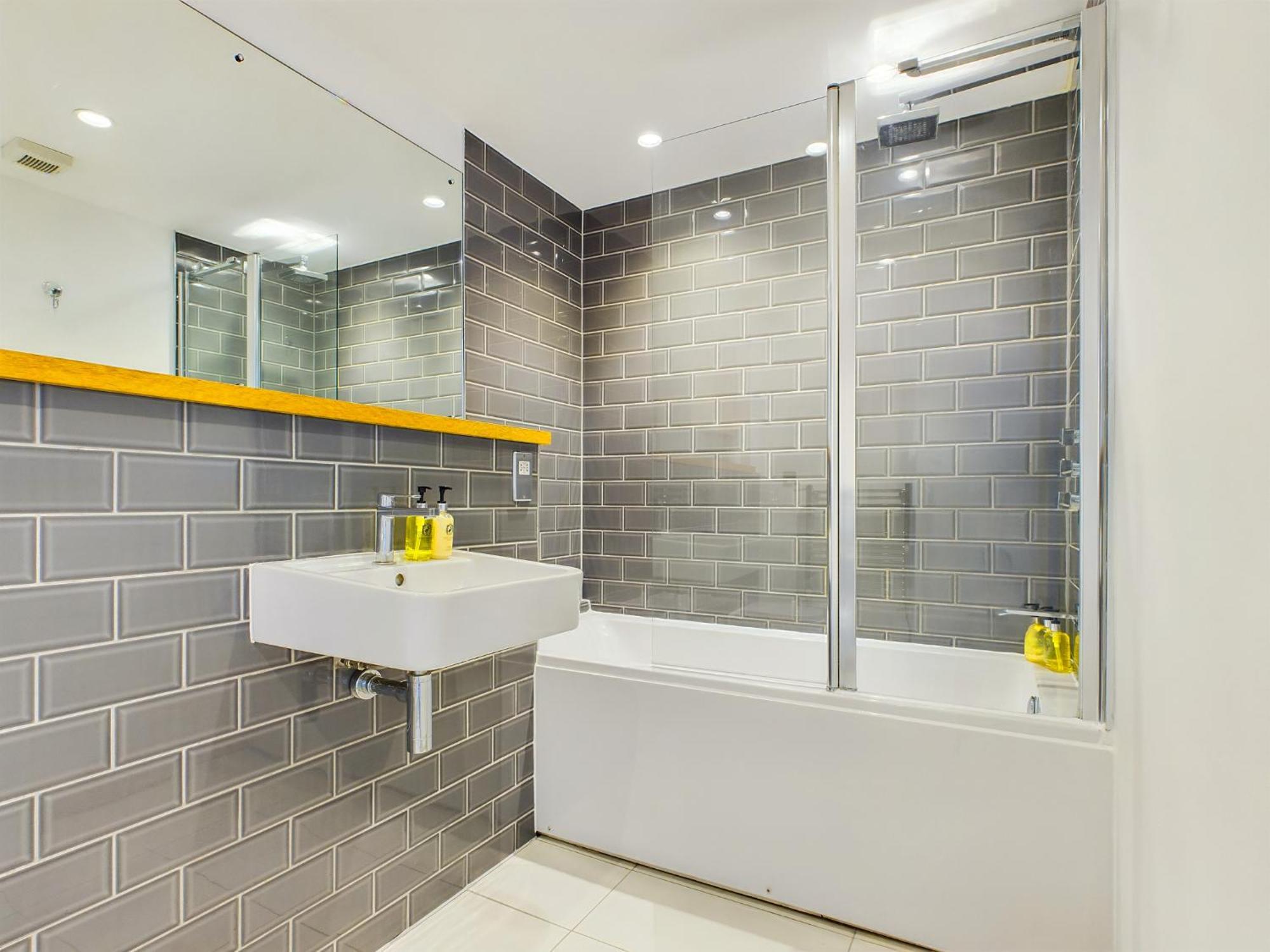 Be - The Old Street Residences Apartment