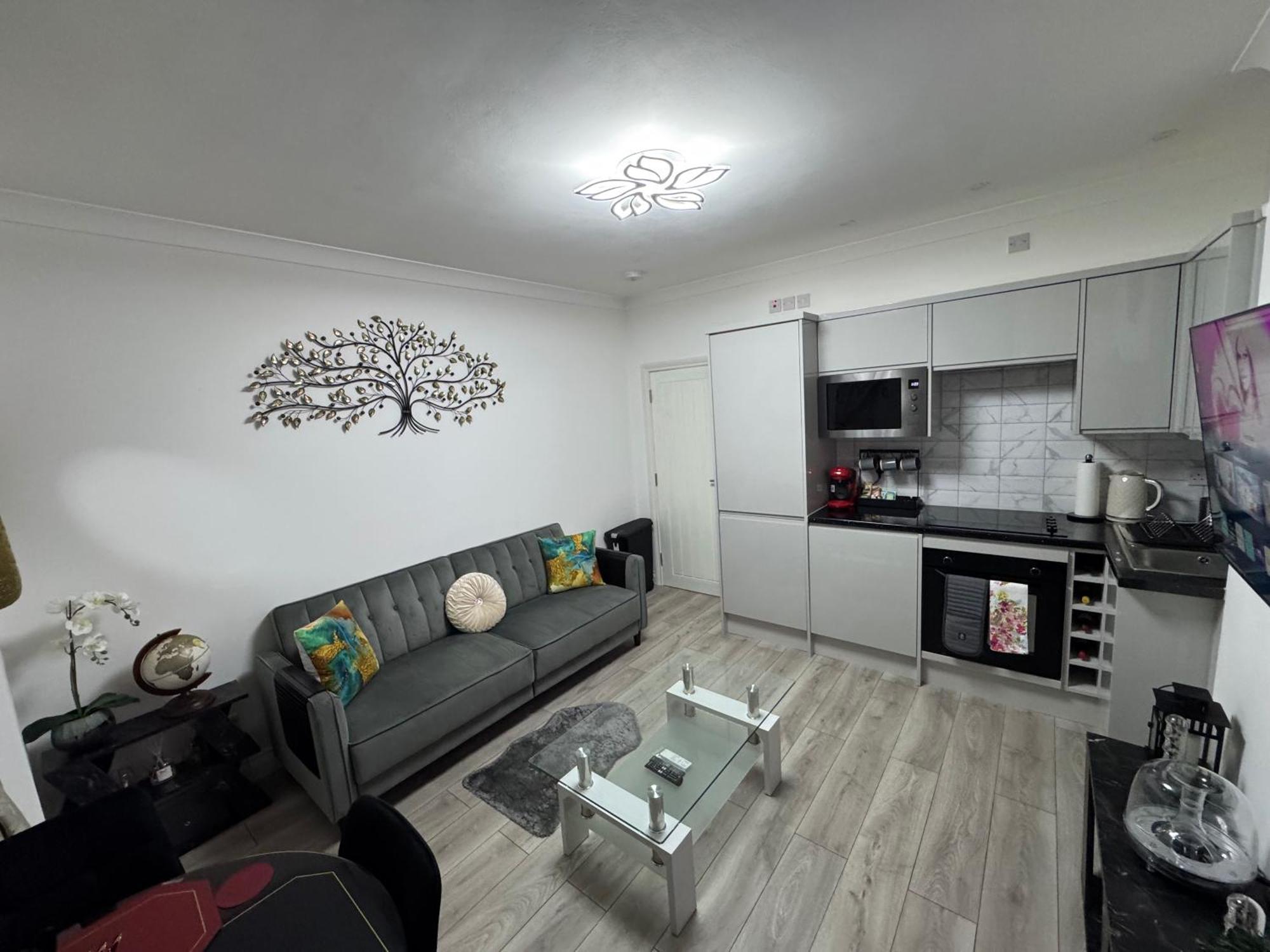 Apartment Cozy 2br-5guests-near Attractions-garden