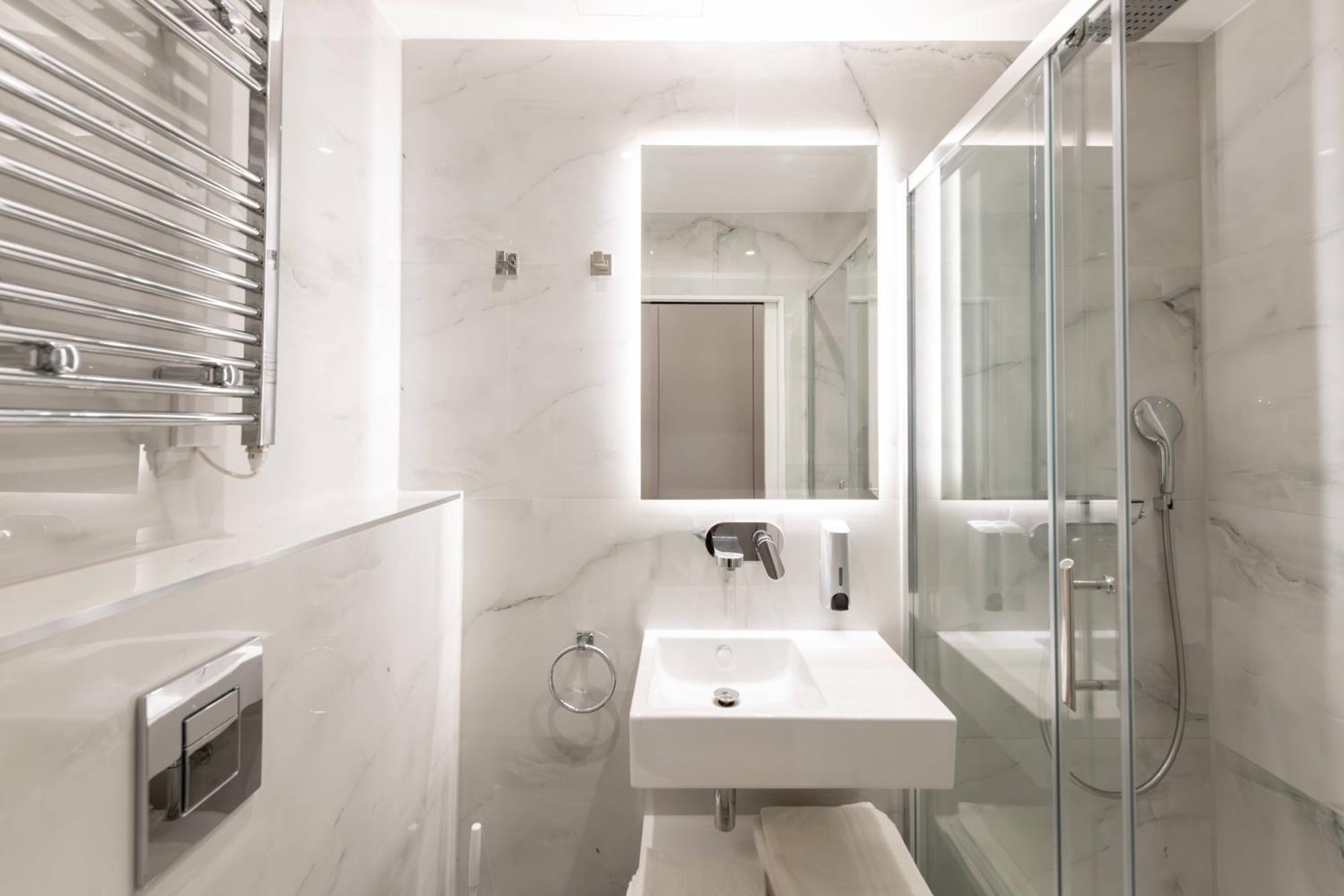 Aparthotel Nox West End Lane I London