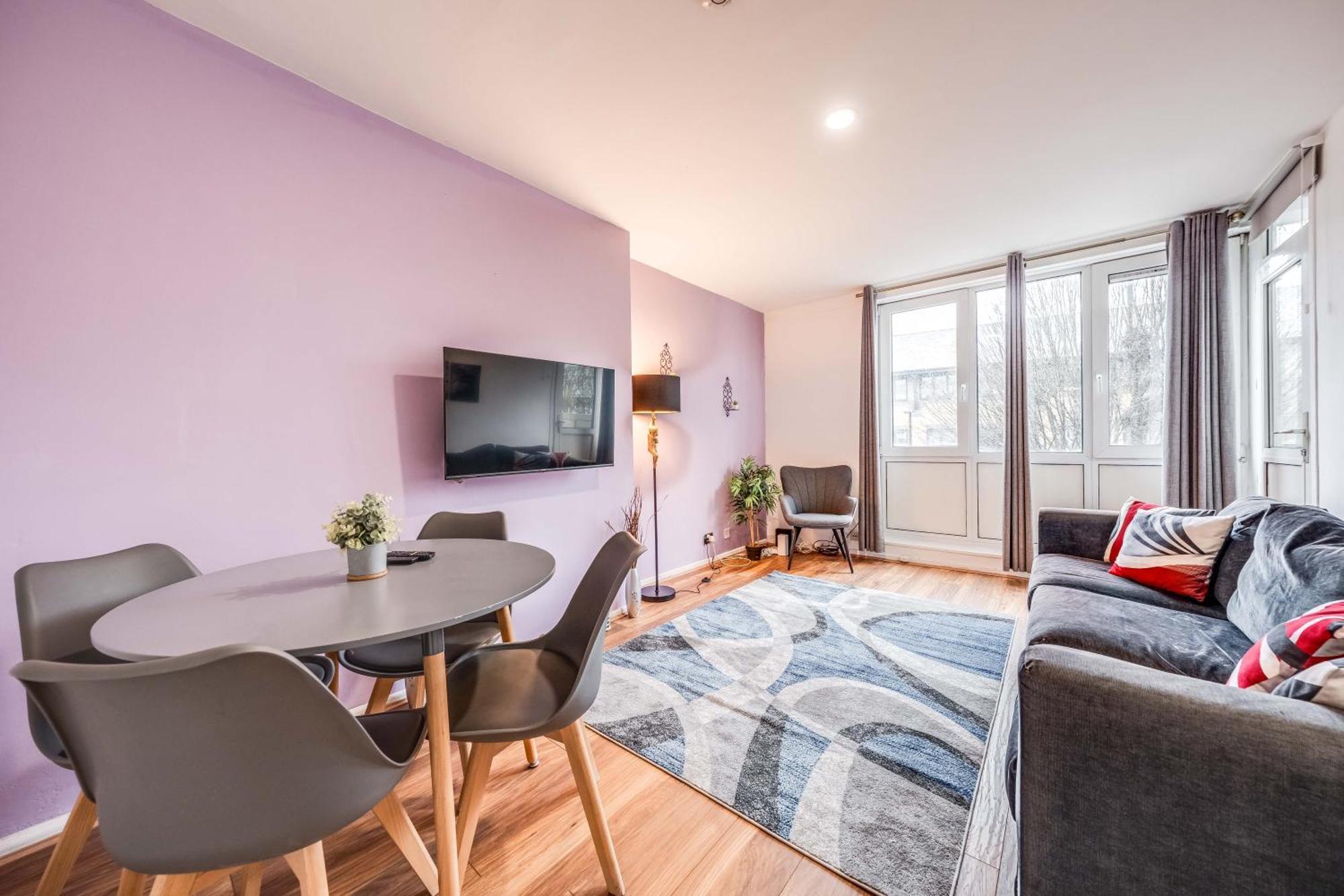 Leo's Place In Mile End 2 Double Beds, 1 Bunk Bed, Max 6, Spacious, Ideal For Families * London