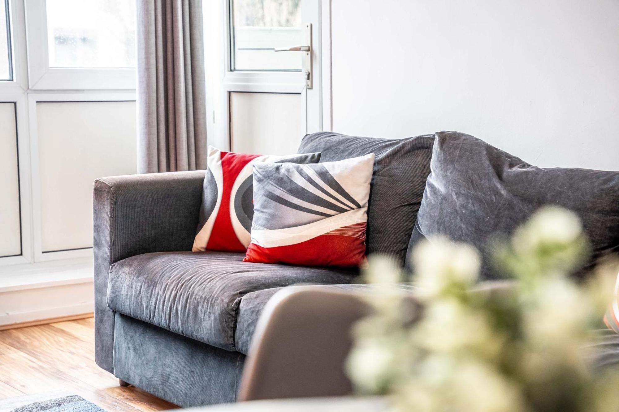 Leo's Place In Mile End 2 Double Beds, 1 Bunk Bed, Max 6, Spacious, Ideal For Families Apartment