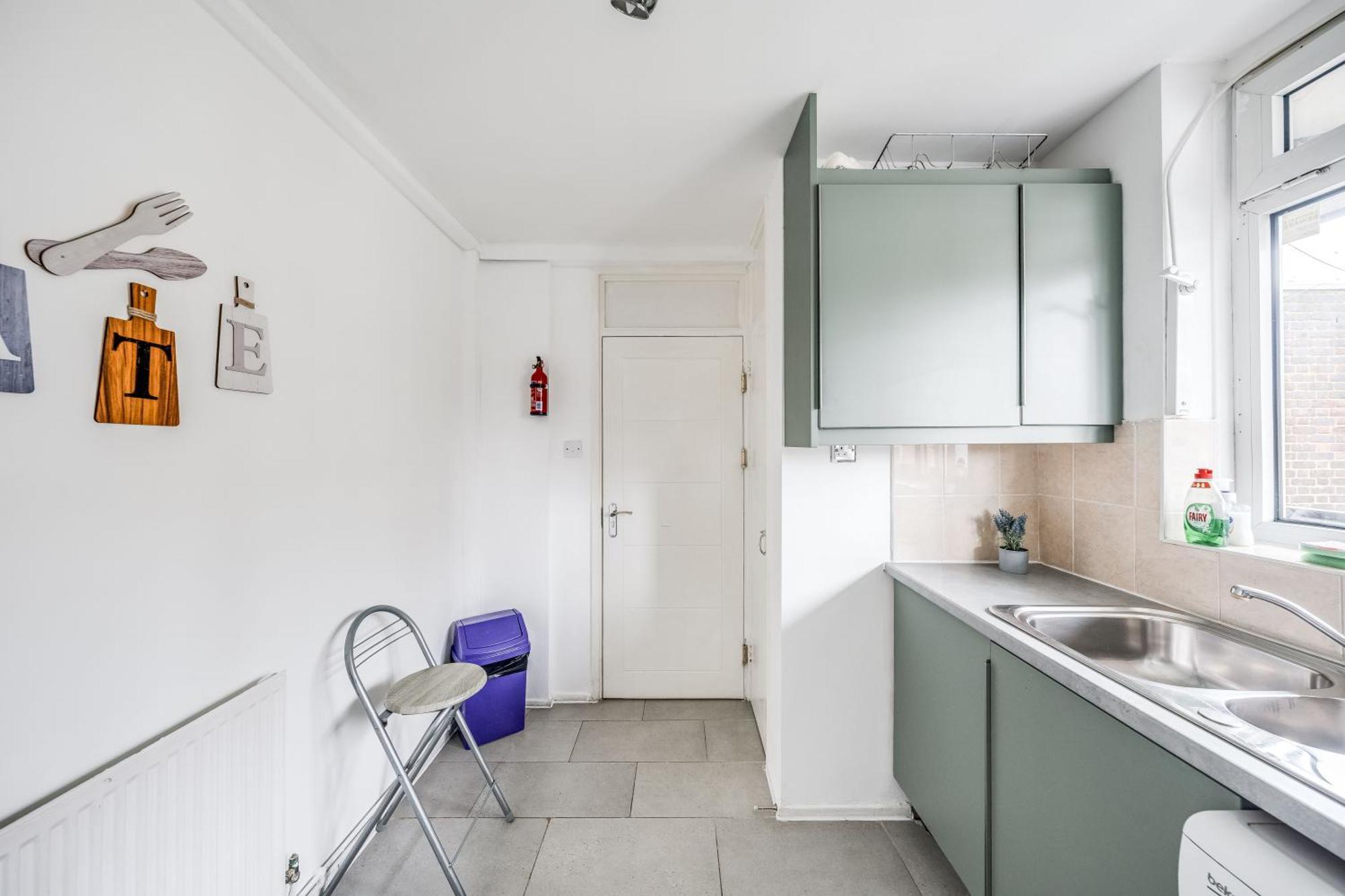 Leo's Place In Mile End 2 Double Beds, 1 Bunk Bed, Max 6, Spacious, Ideal For Families Apartamento