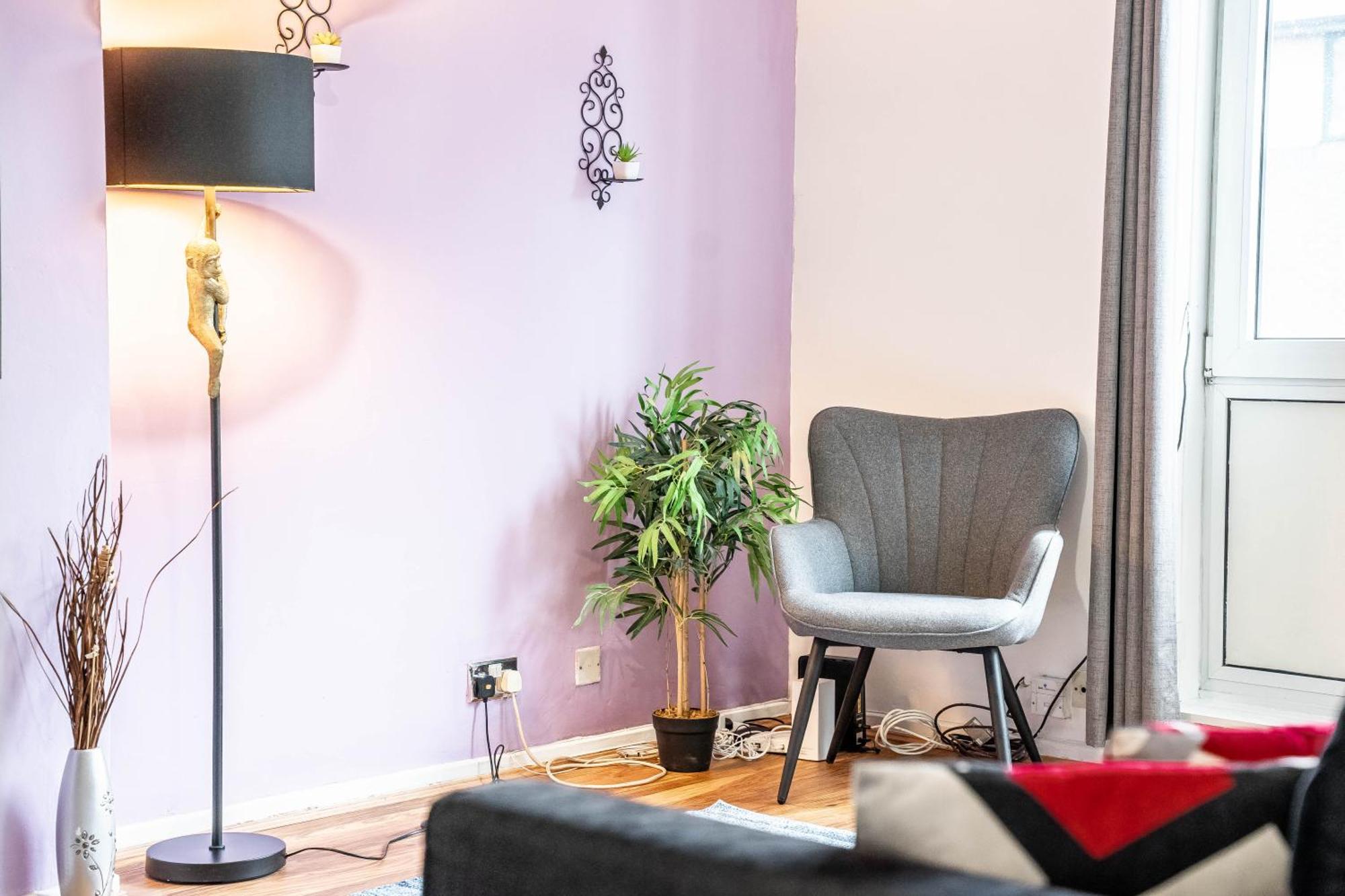 Leo's Place In Mile End 2 Double Beds, 1 Bunk Bed, Max 6, Spacious, Ideal For Families Apartment
