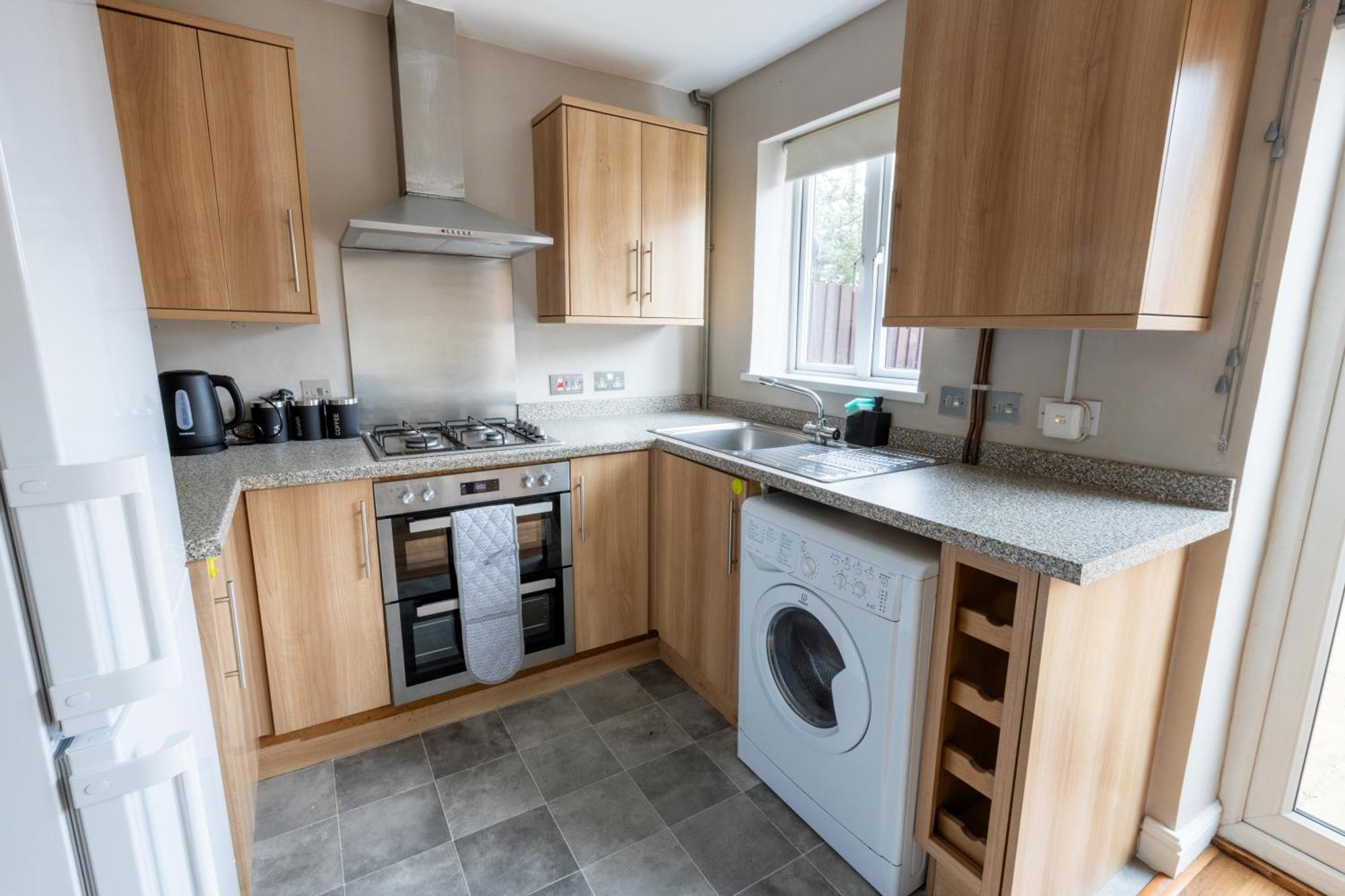 2-bed - Long Apartment London