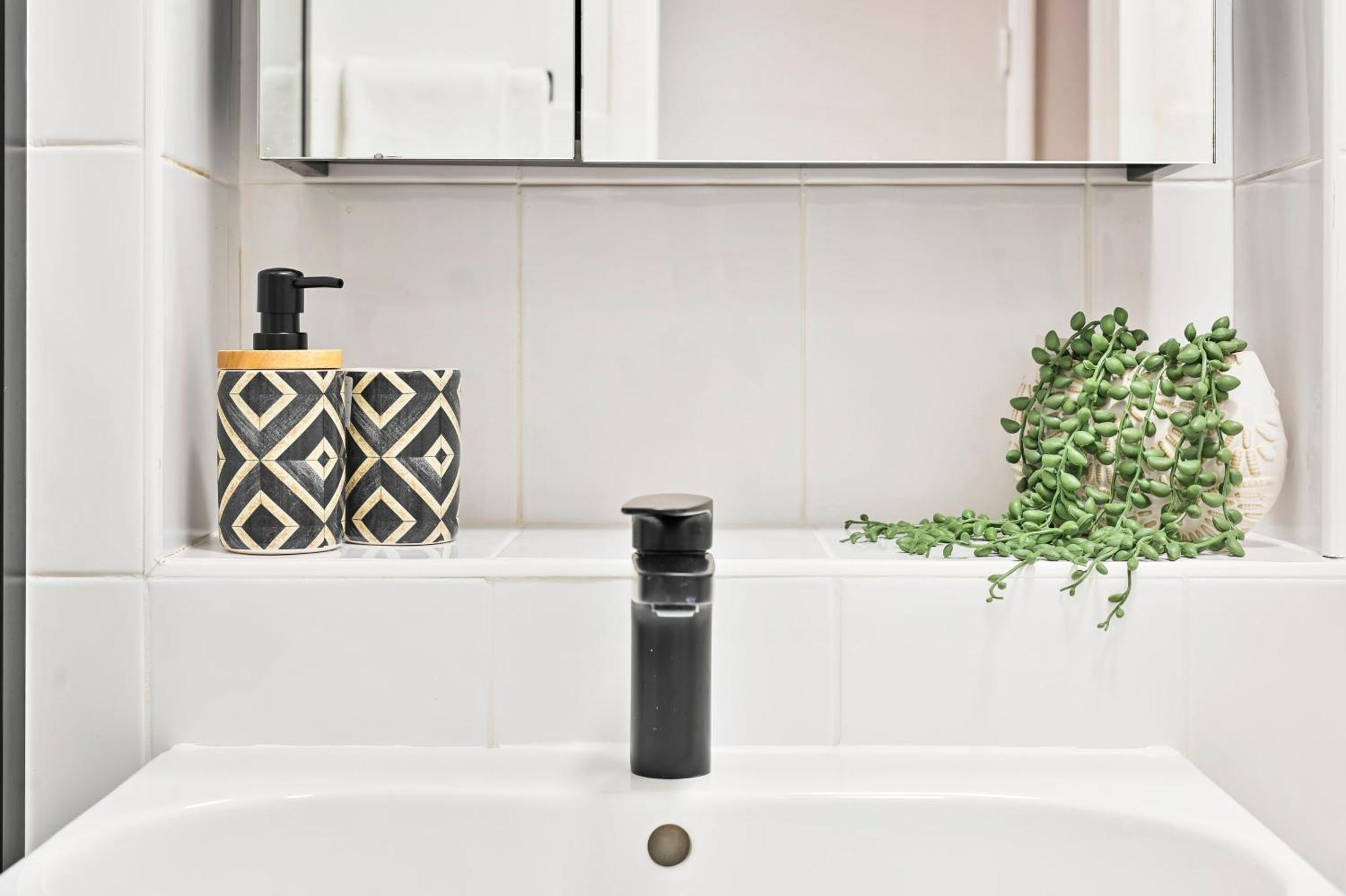 Apartment Newly Renovated 2-3 Bed Flat In Fulham By The Thames