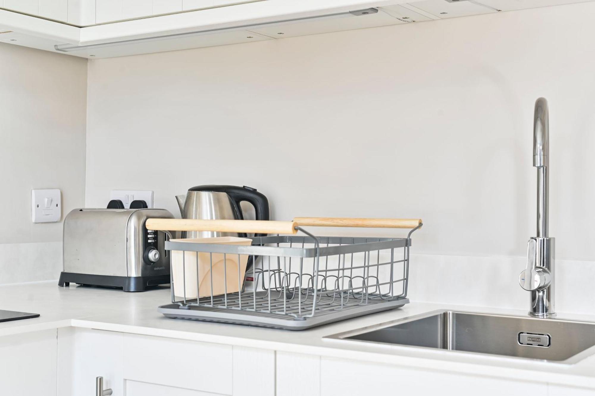 Apartment Newly Renovated 2-3 Bed Flat In Fulham By The Thames London