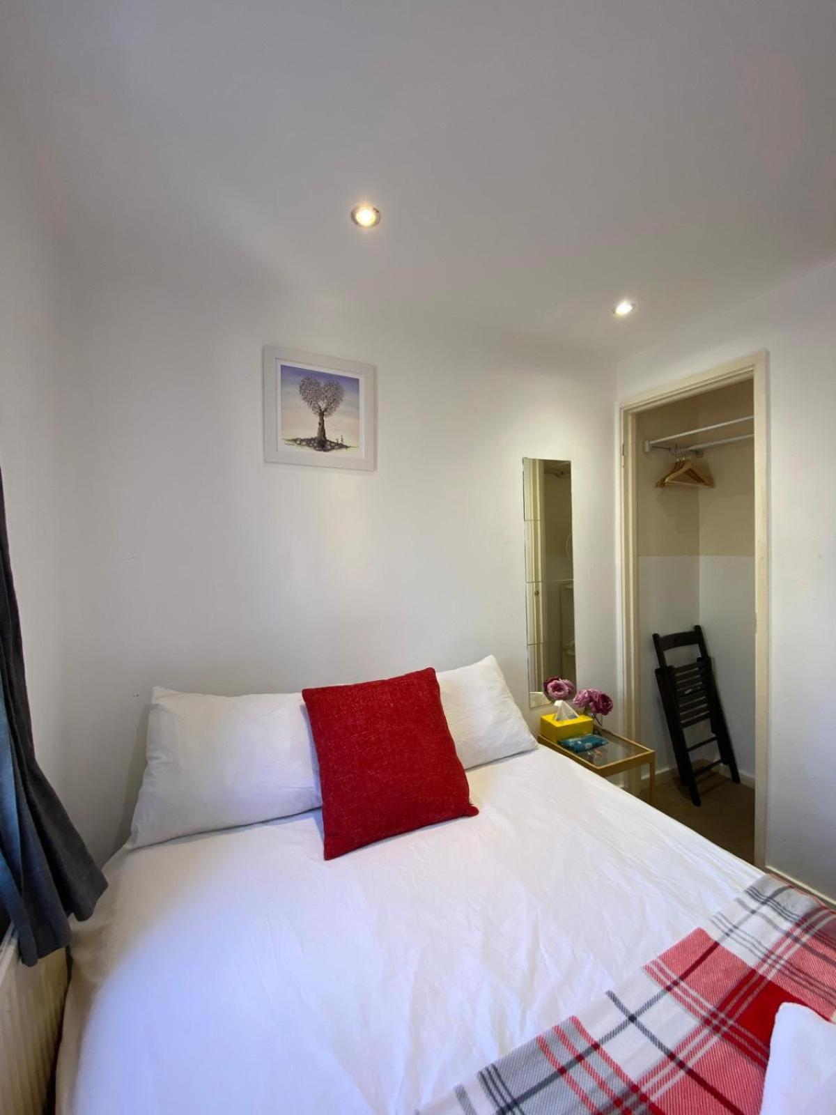 Fabulous Private Bedrooms Near Euston Station, Central London *