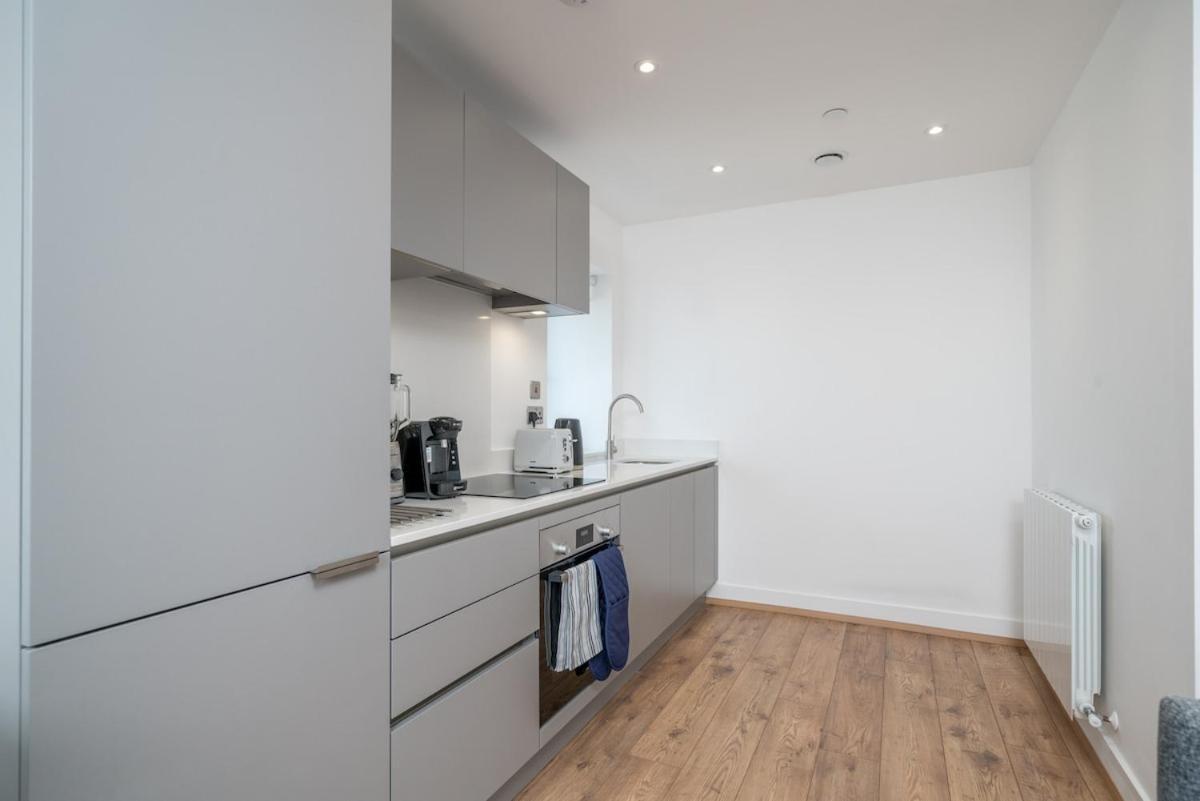 Exquisite 2bed With Parking Near 02 Arena London