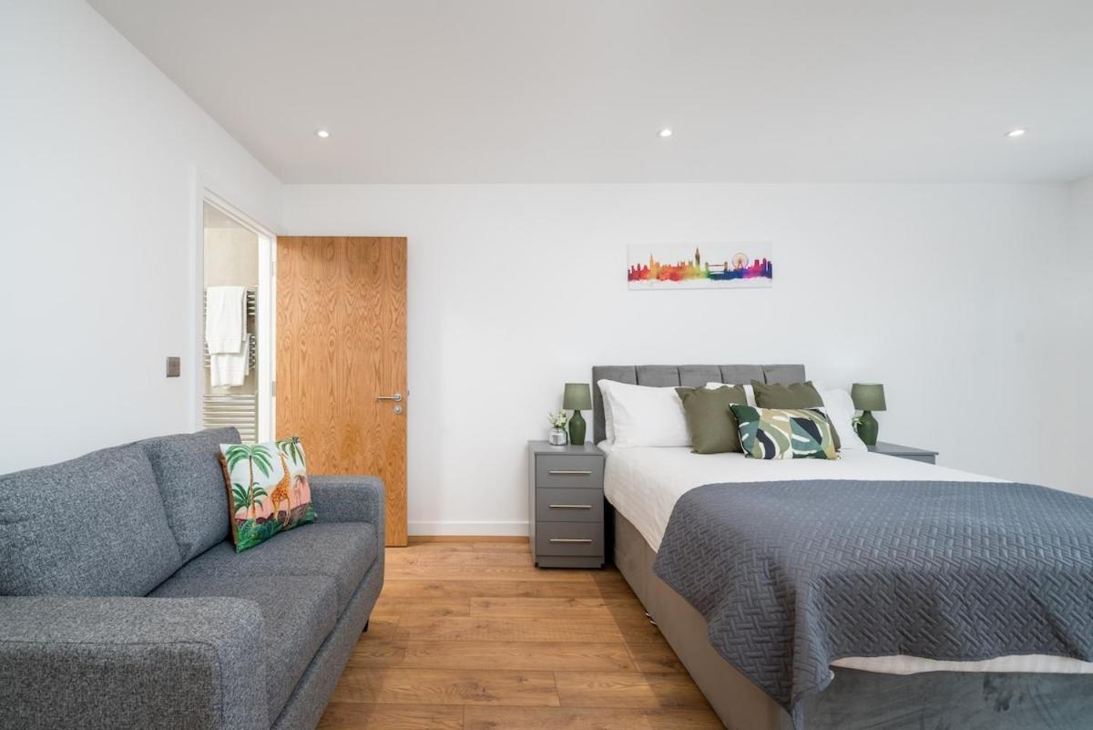 Exquisite 2bed With Parking Near 02 Arena London