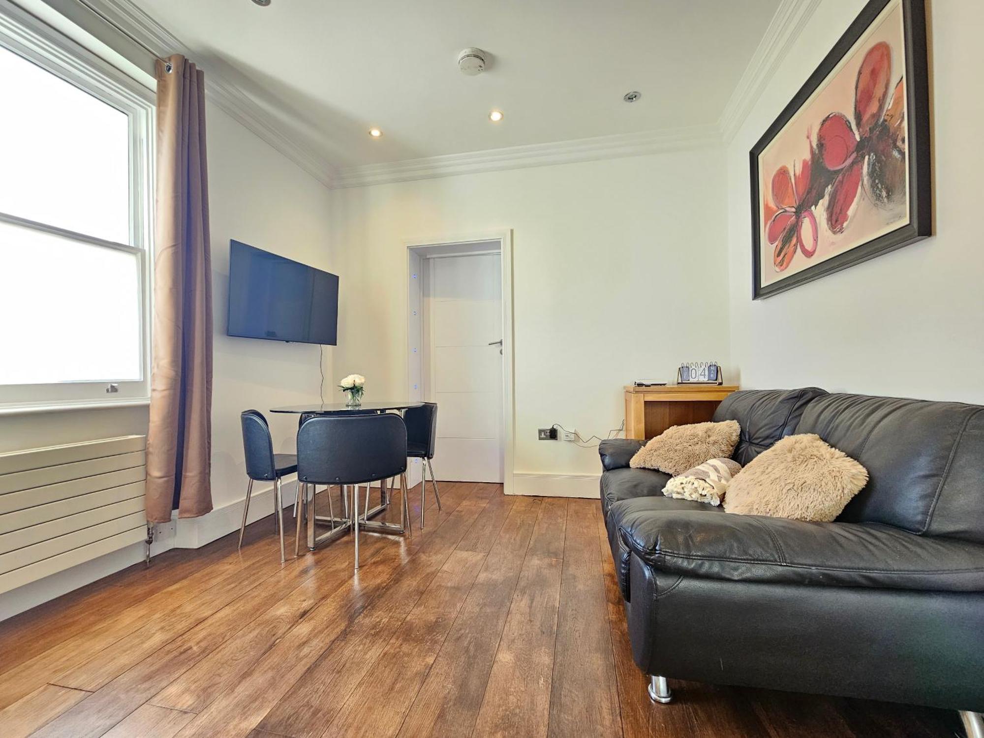 Hub 2 Bedroom In Paddington Apartment