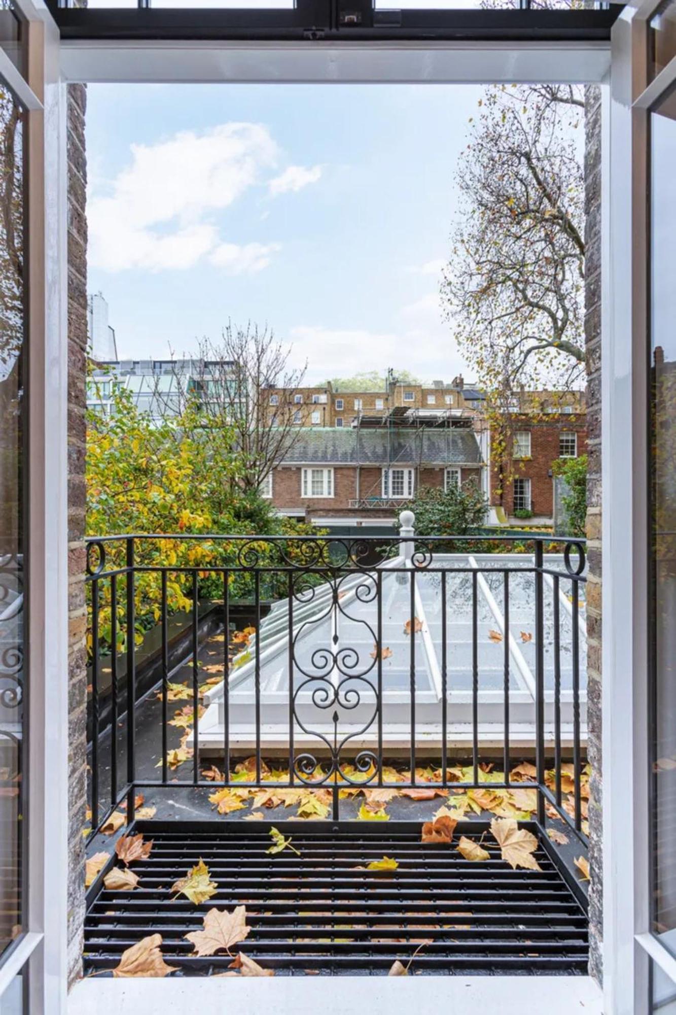 Vakantiehuis 37 Cadogan Place Exquisite Maisonette *