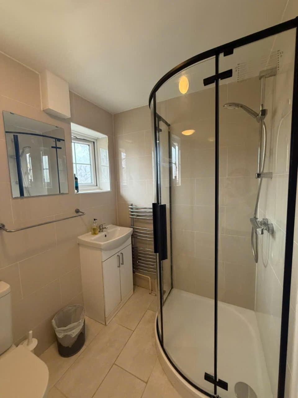 Apartment Cozy House Tower Bridge Station Walk London