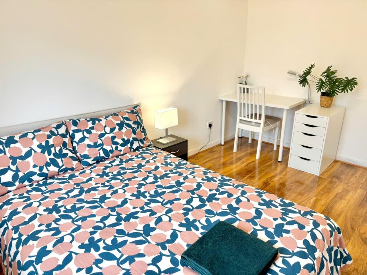 Apartment Cozy House Tower Bridge Station Walk