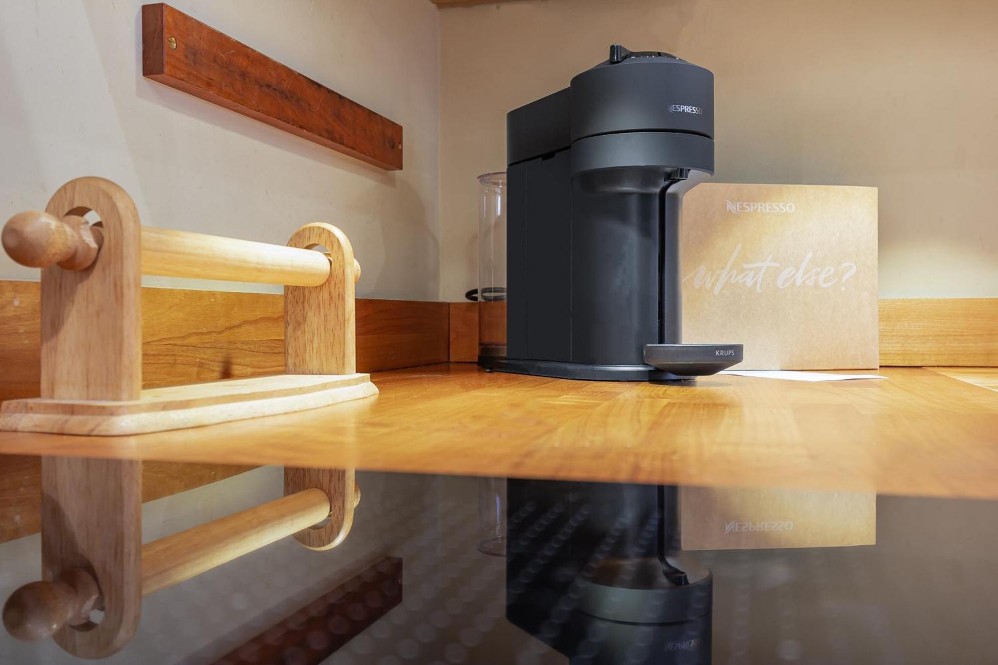 Leilighet New Luxury 2 Bed 2 Bath Flat E14 *