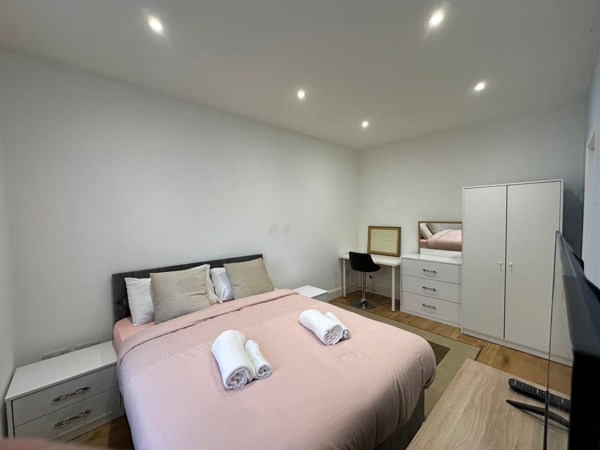En Suits Room With King Size Bed Habitación en casa particular *