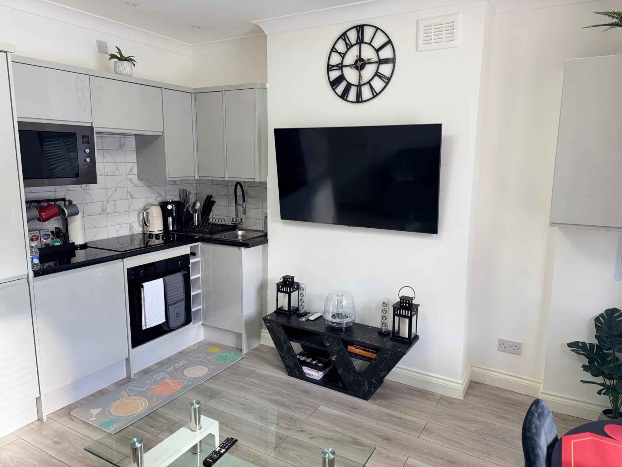 Apartment Cozy 2br-5guests-near Attractions-garden *