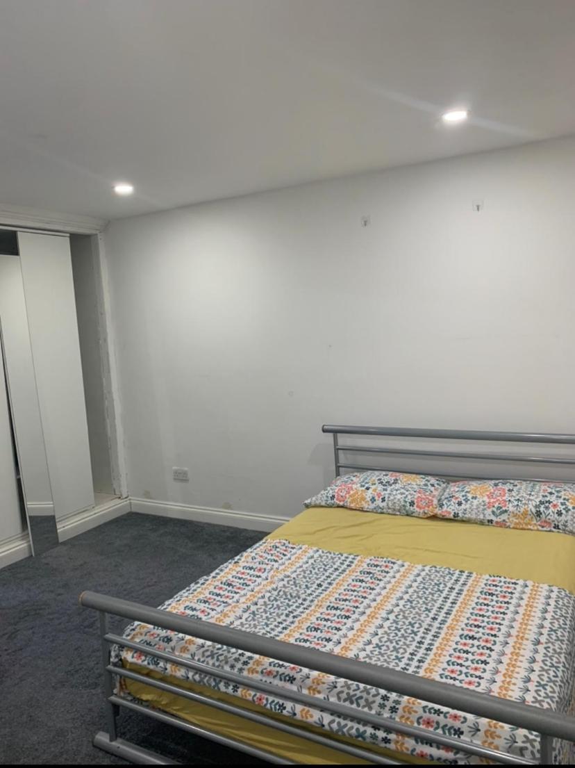 949 Brighton Road Purley * London