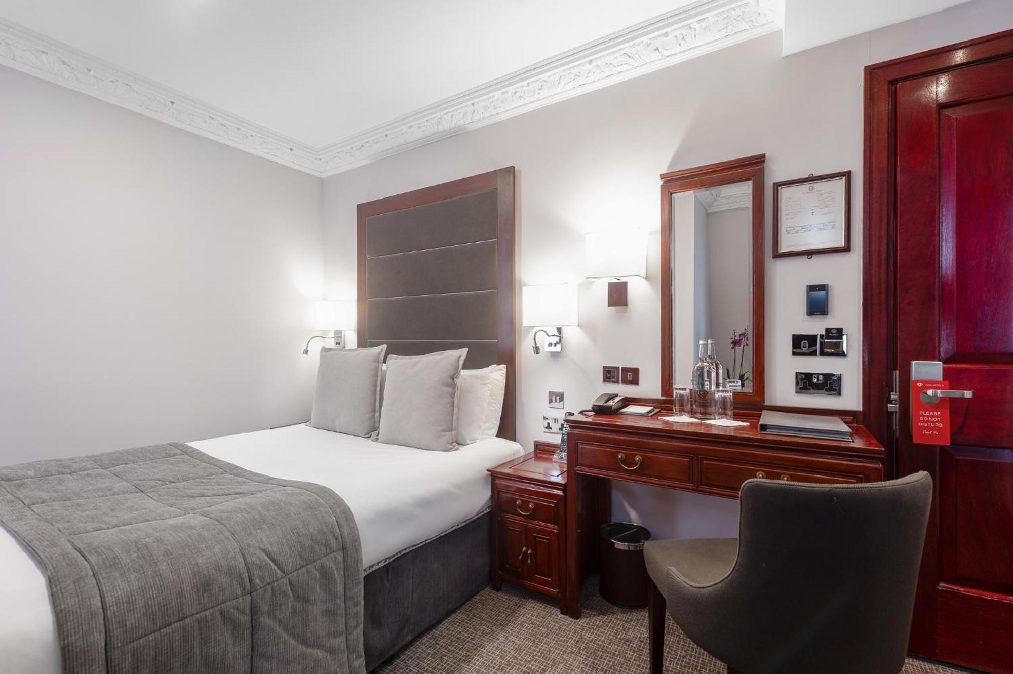 Gem Fitzrovia Hotel London