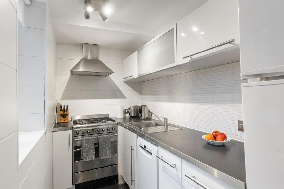 Trendy South Kensington Flat Near Museums & Tube * London