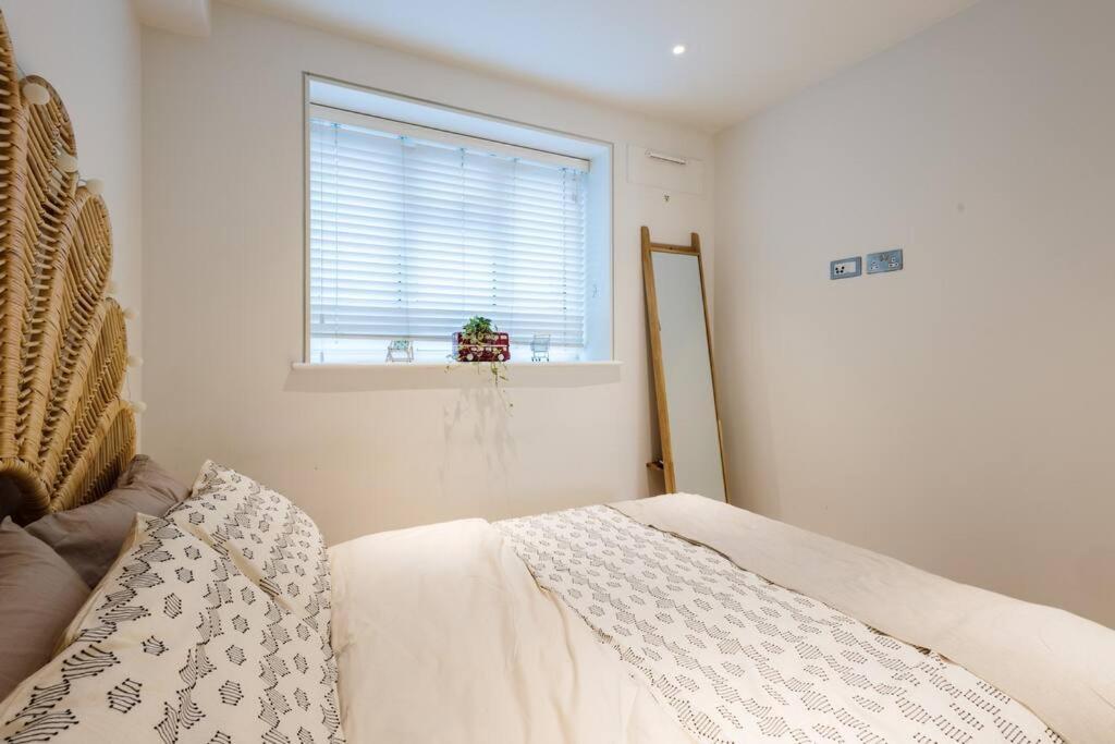 Cant Be Centrally Located London