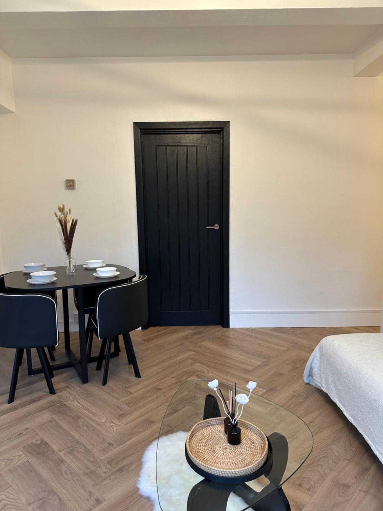 2 Bedroom Flat By Bridge & The Shard Apartment *