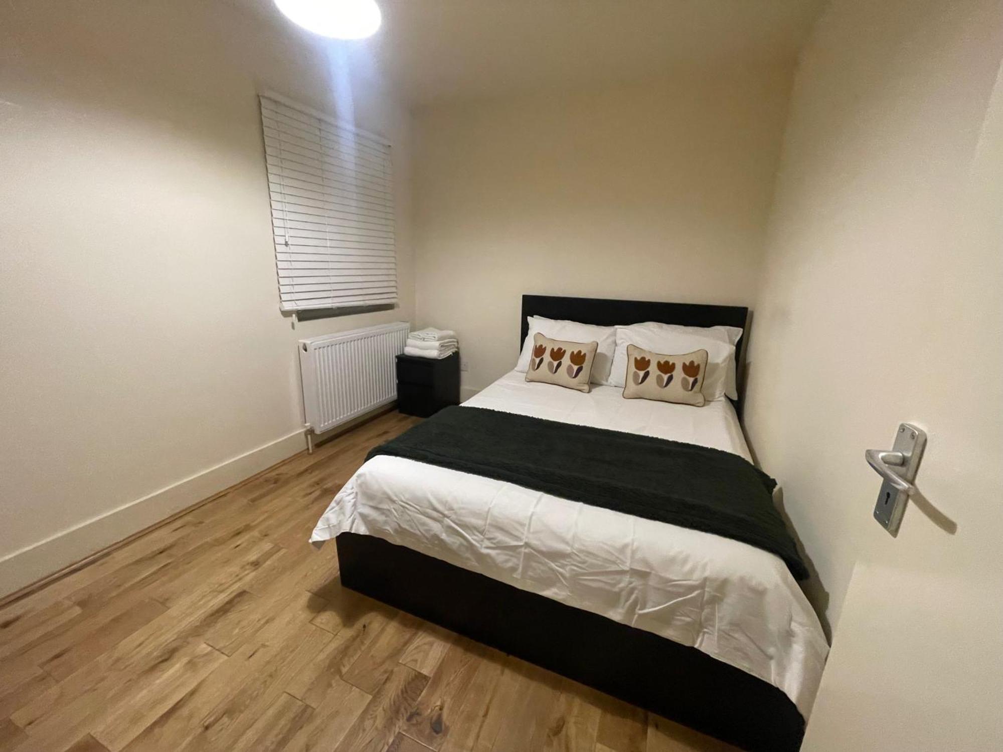 2 Bed Tower Bridge Big Ben The Shard Apartment