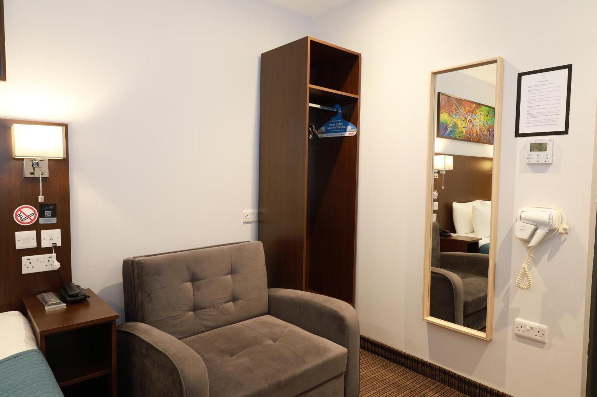 Airport Hotel London