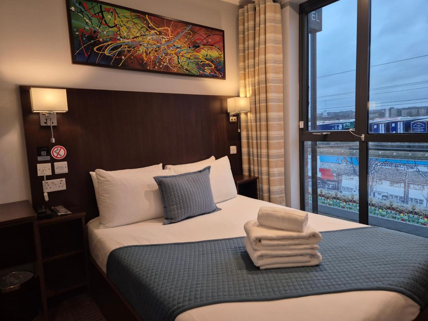 Airport 3* London