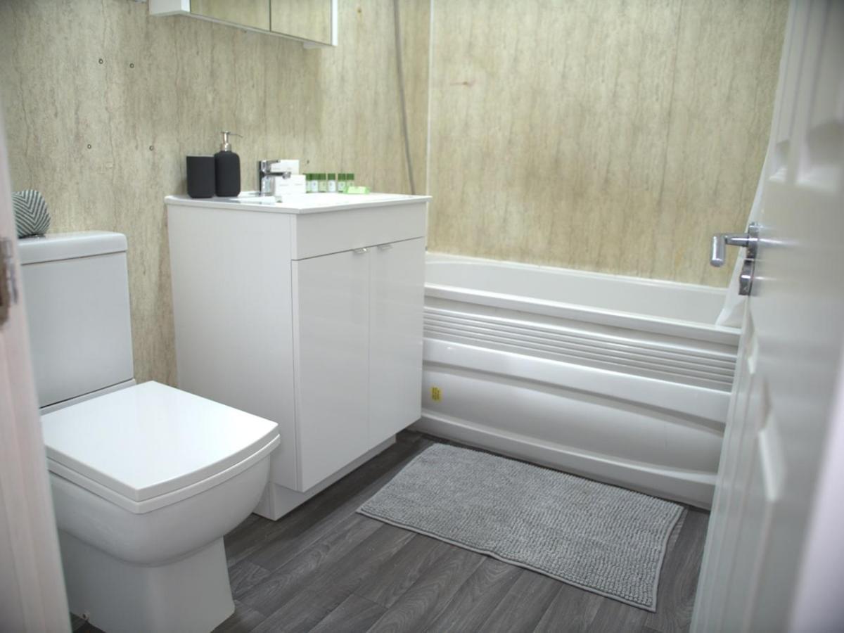 Apartamento Stylish 4 Bd Ft Ldn Parking *