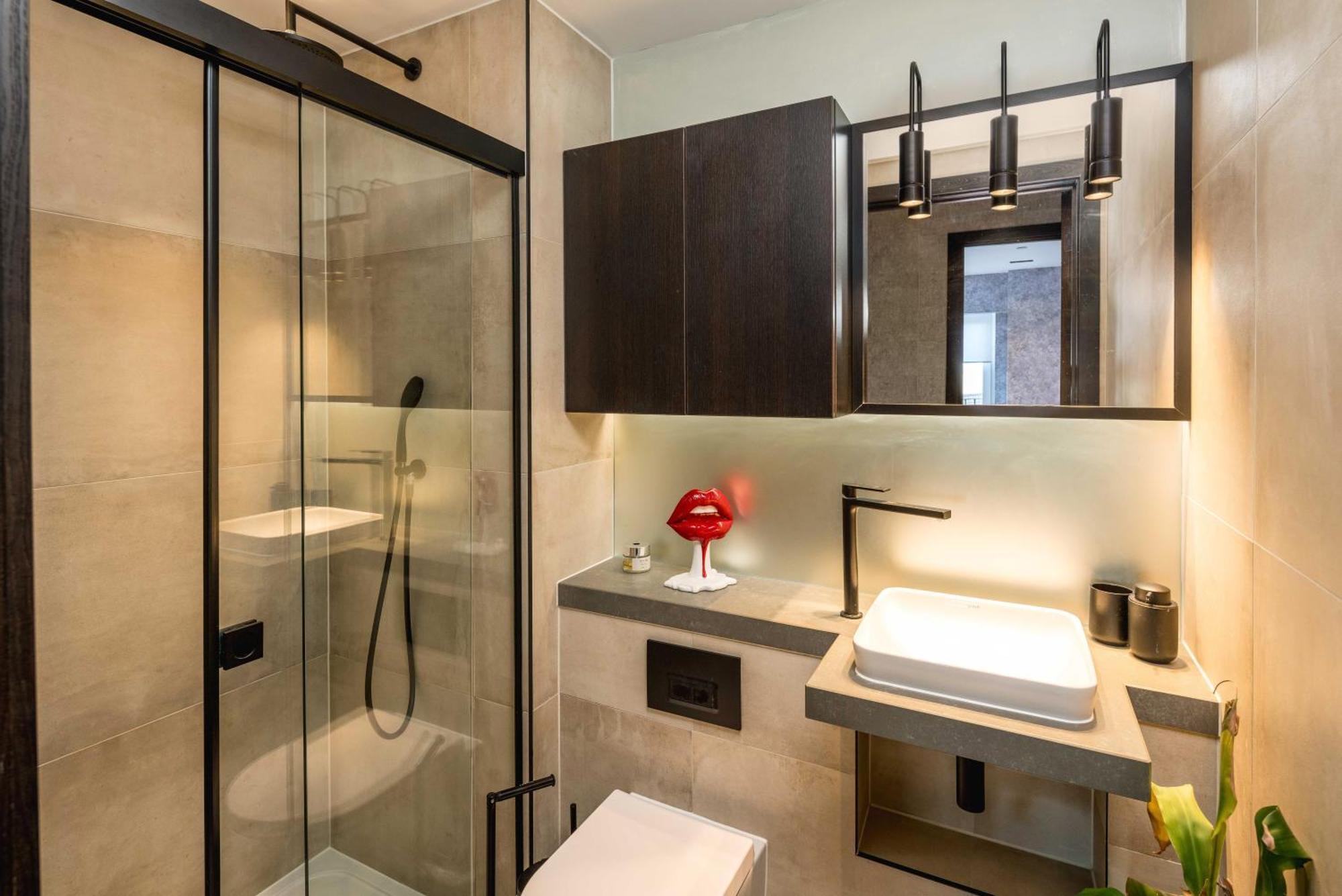 Spectacular Brand New 2 Bedrooms And 2 Bathroom