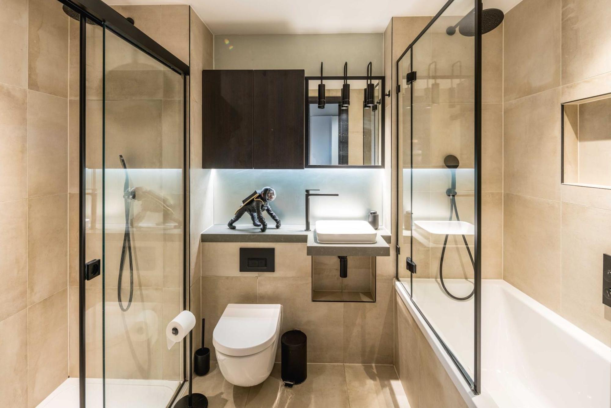 Spectacular Brand New 2 Bedrooms And 2 Bathroom Apartment *