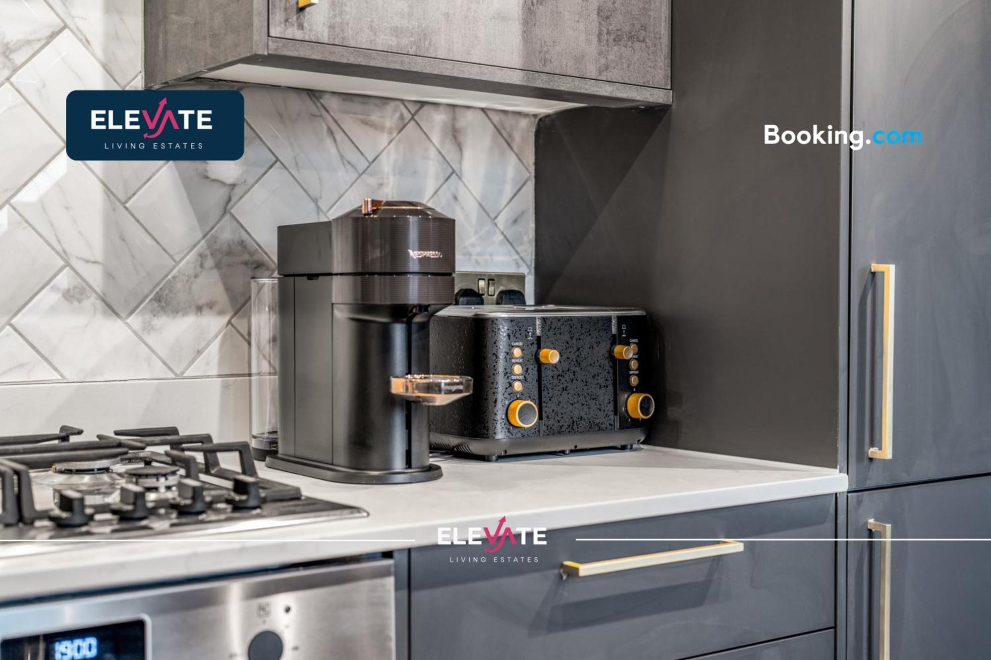 Premium Deals L Last-Minute Escape L 1 X Super King Bed And 3 Single Beds L Wembley Stadium Location, Free Parking, Sleeps 8 L Elevate Living Estates Short Lets & Serviced Apartments Wembley Londen