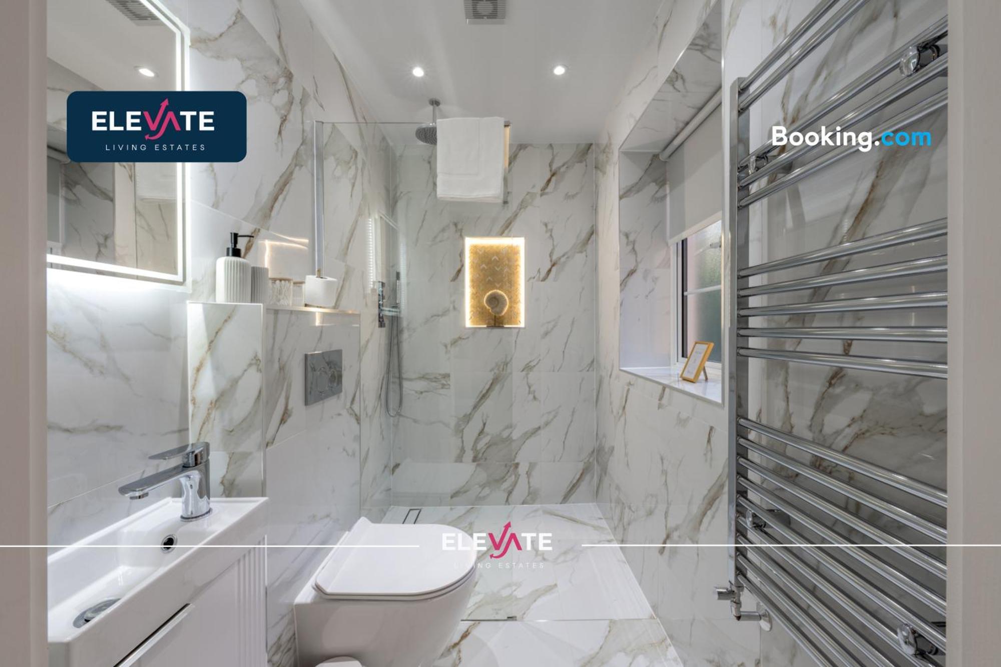 Premium Deals L Last-Minute Escape L 1 X Super King Bed And 3 Single Beds L Wembley Stadium Location, Free Parking, Sleeps 8 L Elevate Living Estates Short Lets & Serviced Apartments Wembley Appartement *