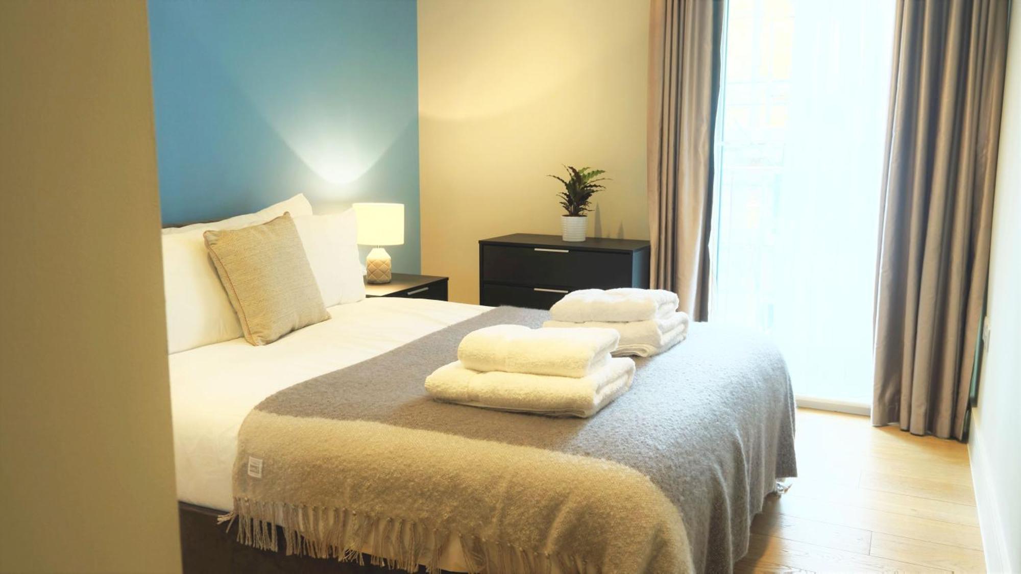 Spacious & Elegant In Southbank Near Eye Apartamento