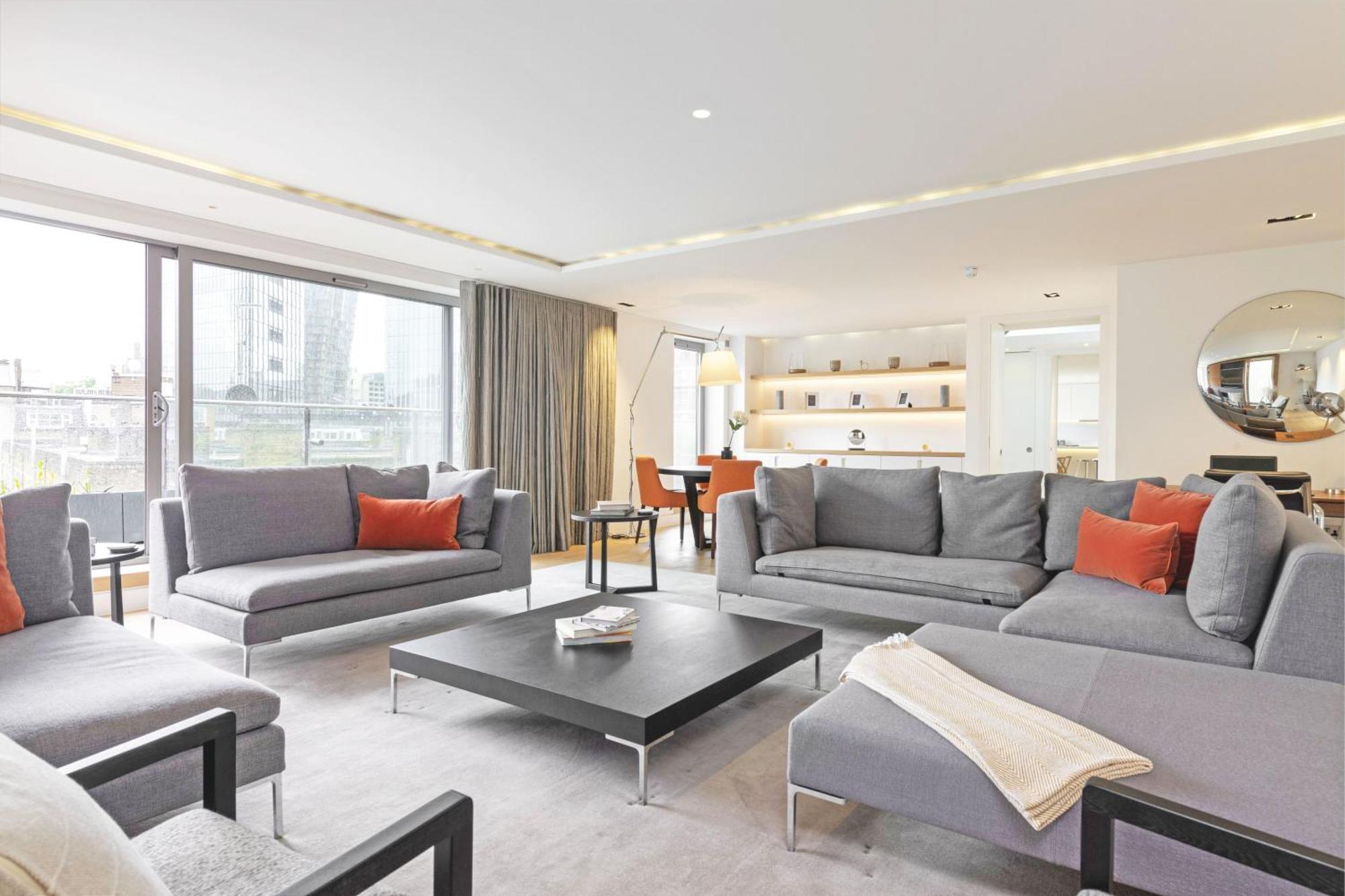 Spacious & Elegant In Southbank Near Eye Londres