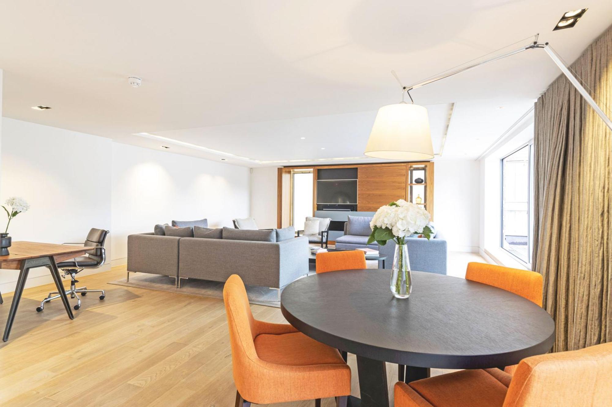 Spacious & Elegant In Southbank Near Eye Apartamento