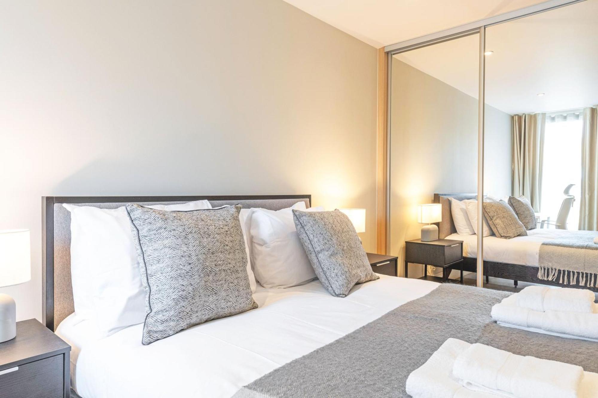 Spacious & Elegant In Southbank Near Eye Apartamento