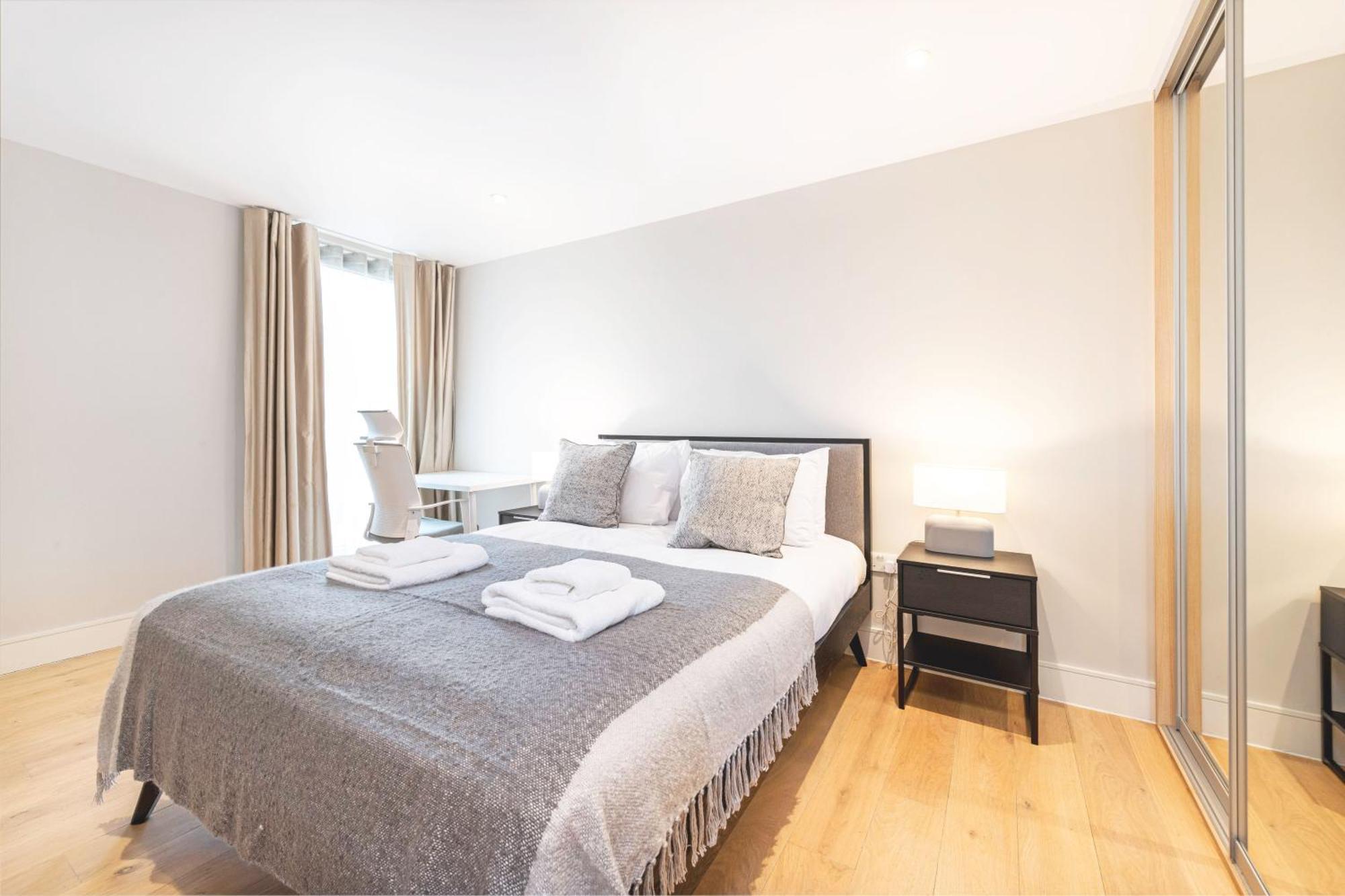 Spacious & Elegant In Southbank Near Eye Apartamento