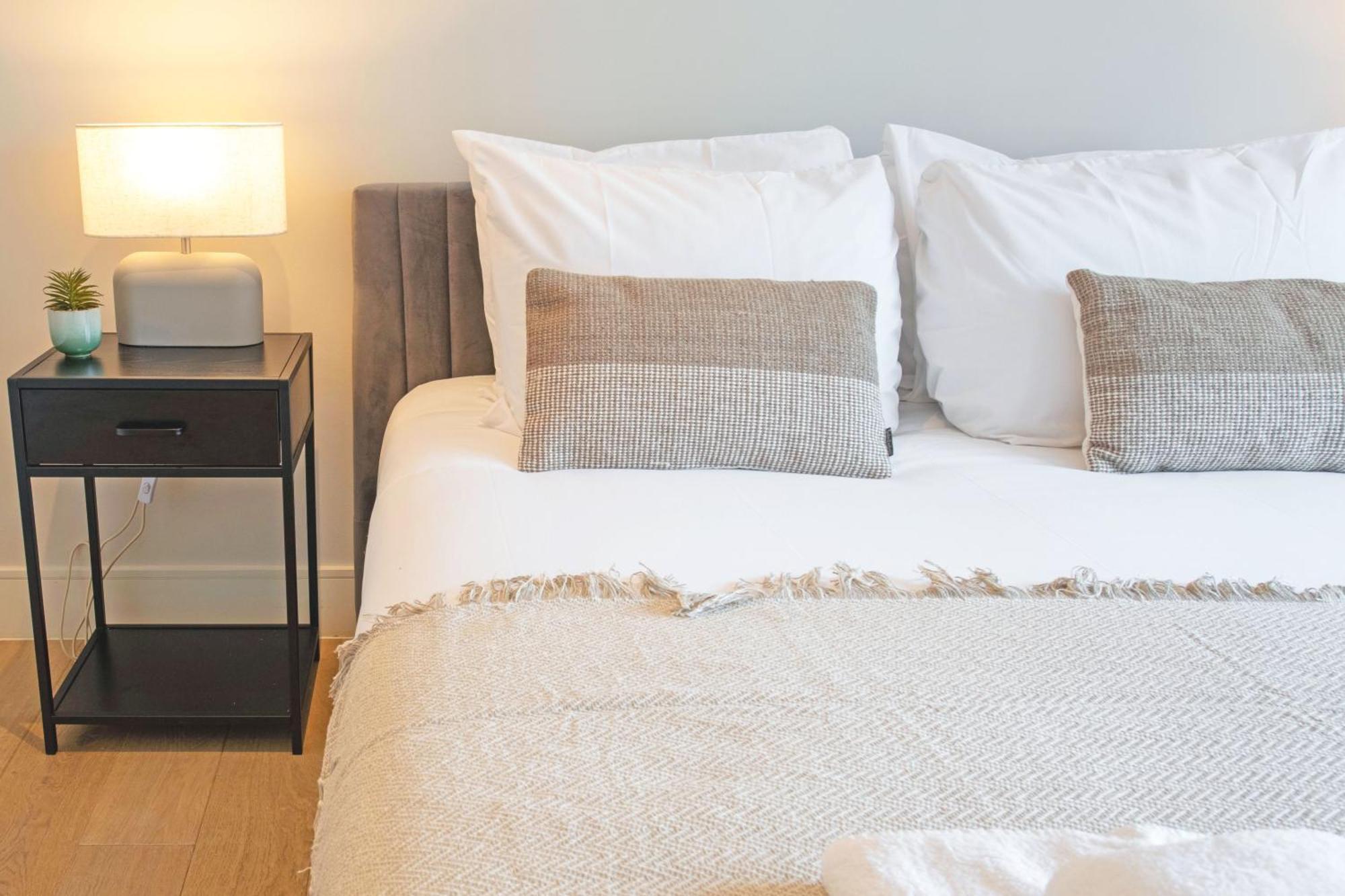 Spacious & Elegant In Southbank Near Eye Apartamento Londres