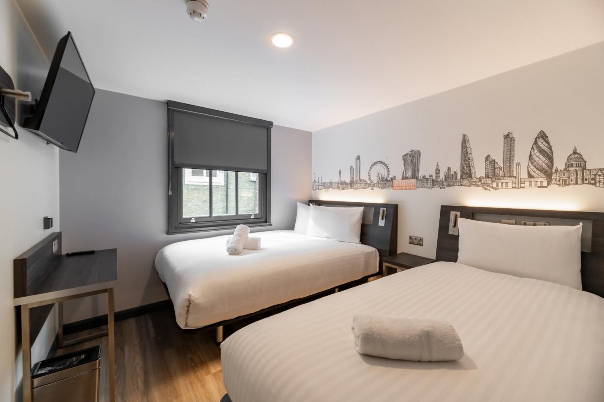 Easyhotel Victoria Hotell 2*