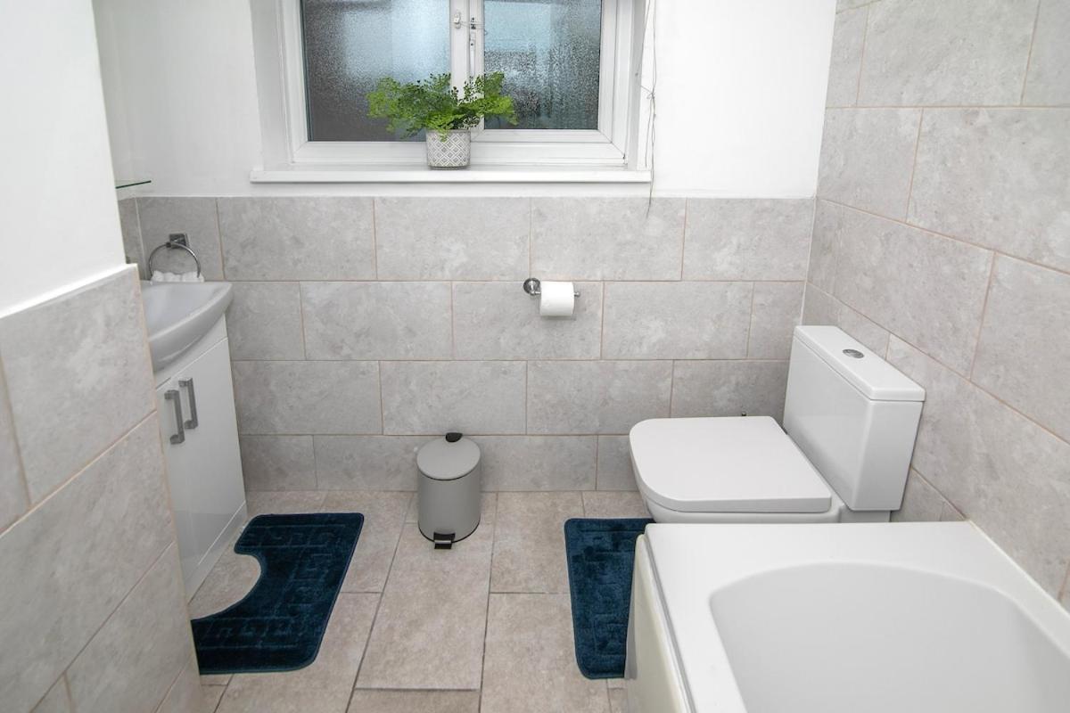 Apartment In Plaistow & Free Parking *