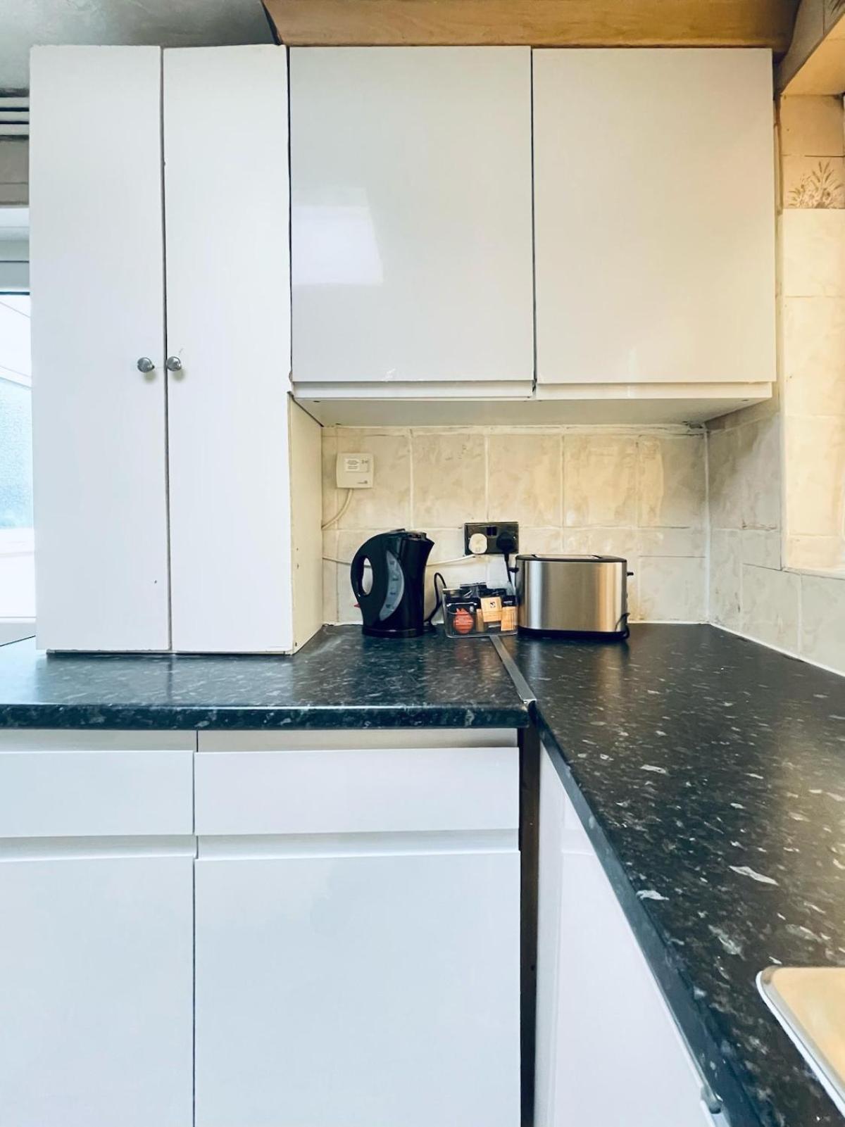 Apartment In Plaistow & Free Parking