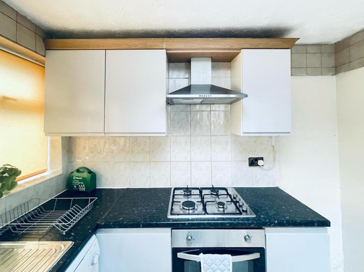In Plaistow & Free Parking Apartment London