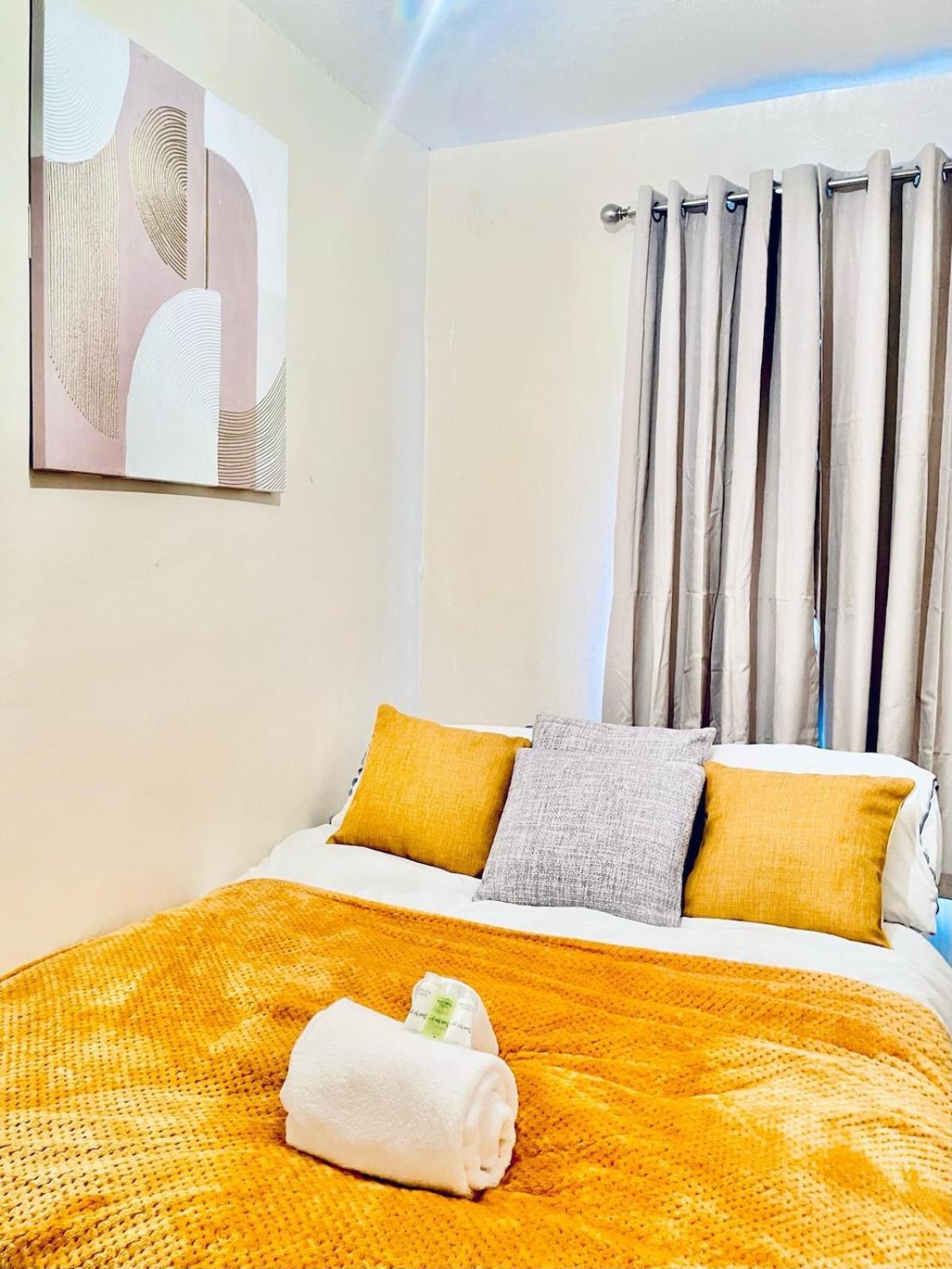 In Plaistow & Free Parking Apartment London